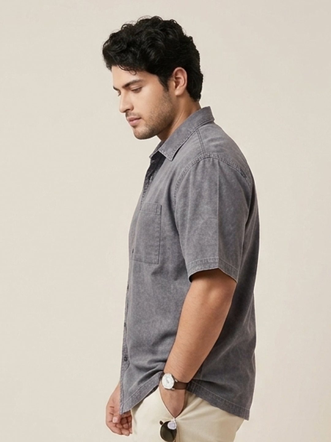Plus Men's Light Grey Oversized Fit Half Sleeve Solid Casual Denim Shirt