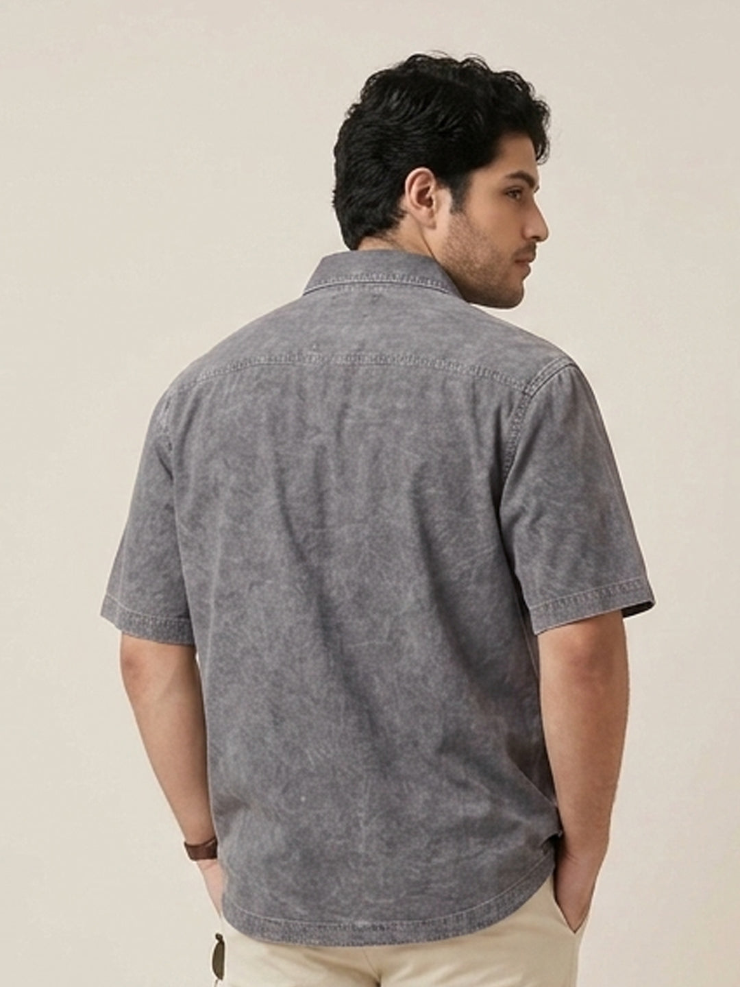 Plus Men's Light Grey Oversized Fit Half Sleeve Solid Casual Denim Shirt