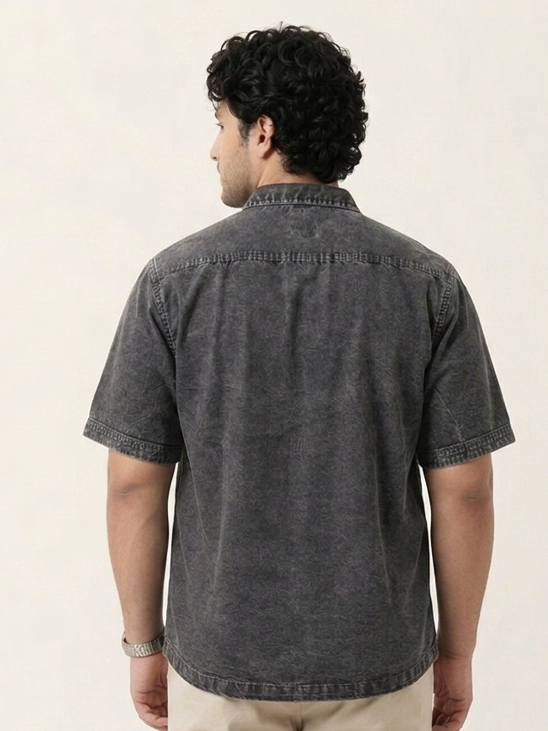 Plus Men's Grey Oversized Fit Half Sleeve Solid Casual Denim Shirt