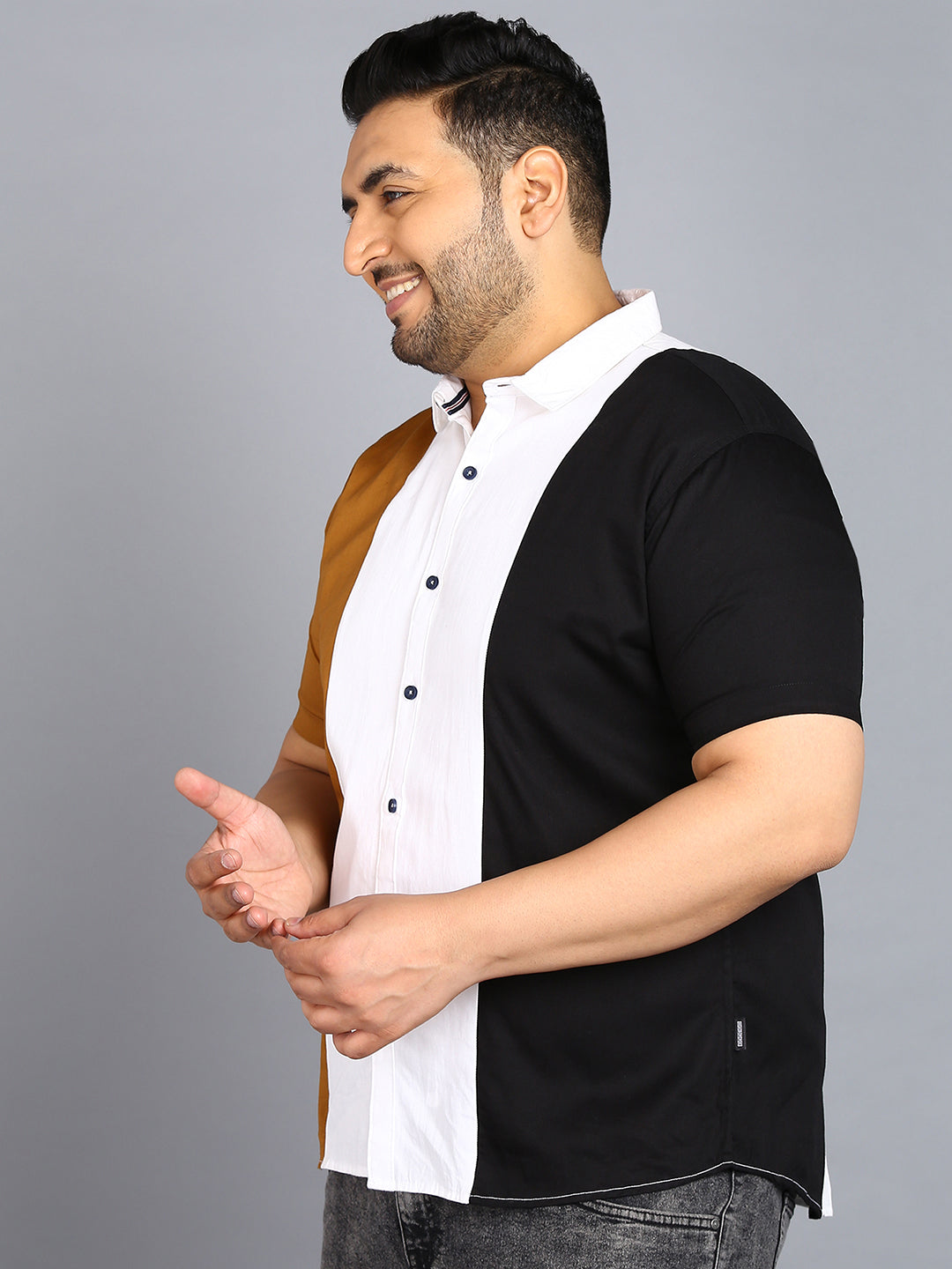 Urbano Plus Men's Beige, Off White, Black Cotton Half Sleeve Regular Fit Casual Colorblock Shirt
