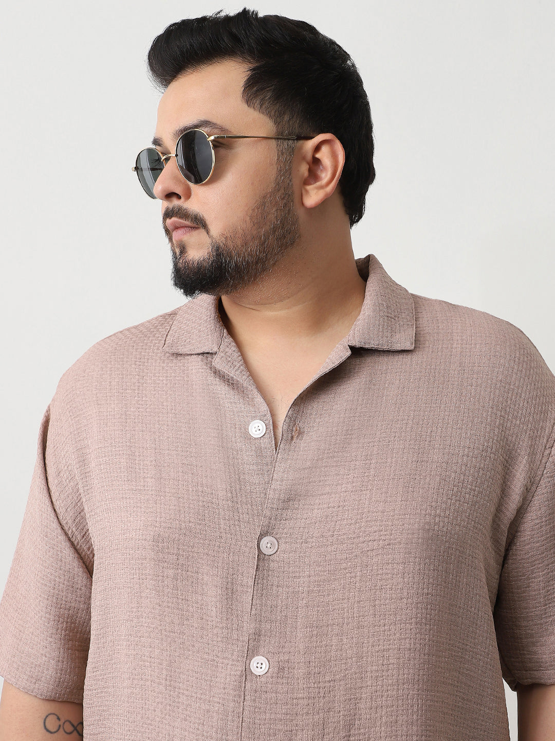Plus Men's Mocha Mousse Cotton Half Sleeve Oversized Fit Textured Shirt with Cuban Collar