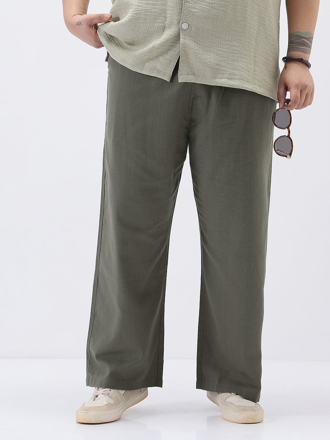 Plus Men's Dusty Grey Loose Fit Solid Linen Blend Trousers Non-Stretchable