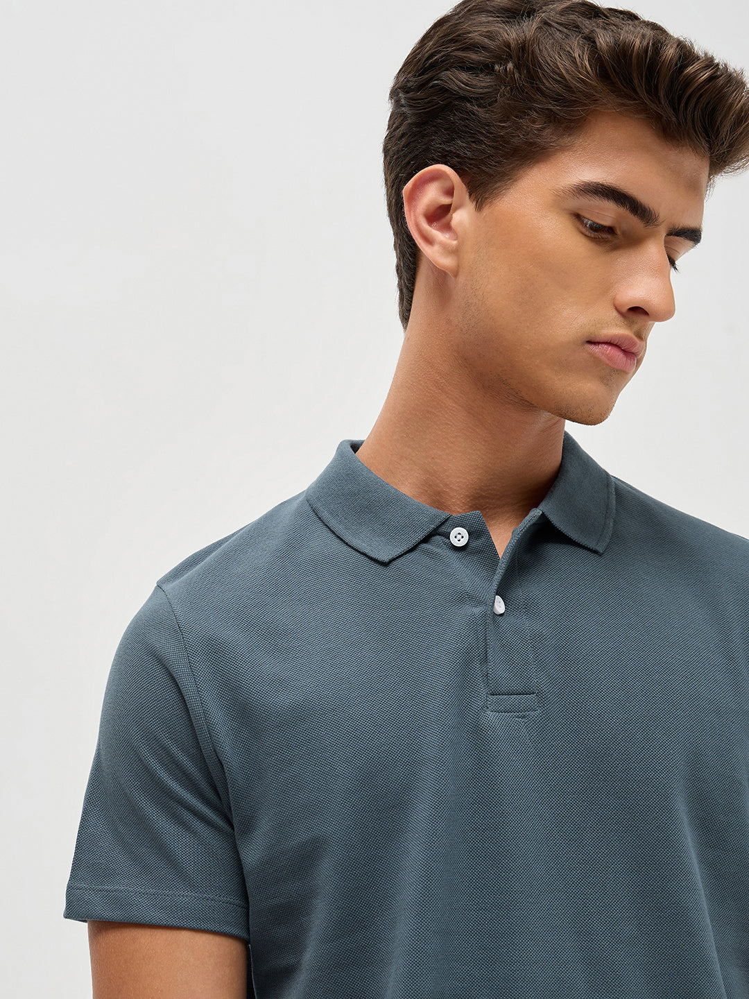 Men's Dark Grey Solid Regular Fit Half Sleeve Cotton Polo T-Shirt