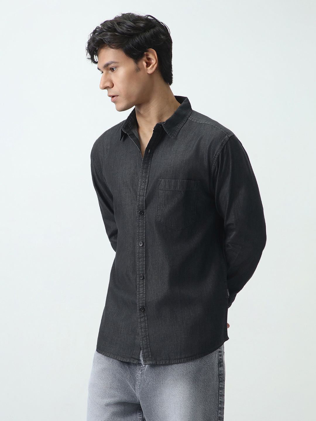 Men's Black Regular Fit Full Sleeve Solid Denim Shirt