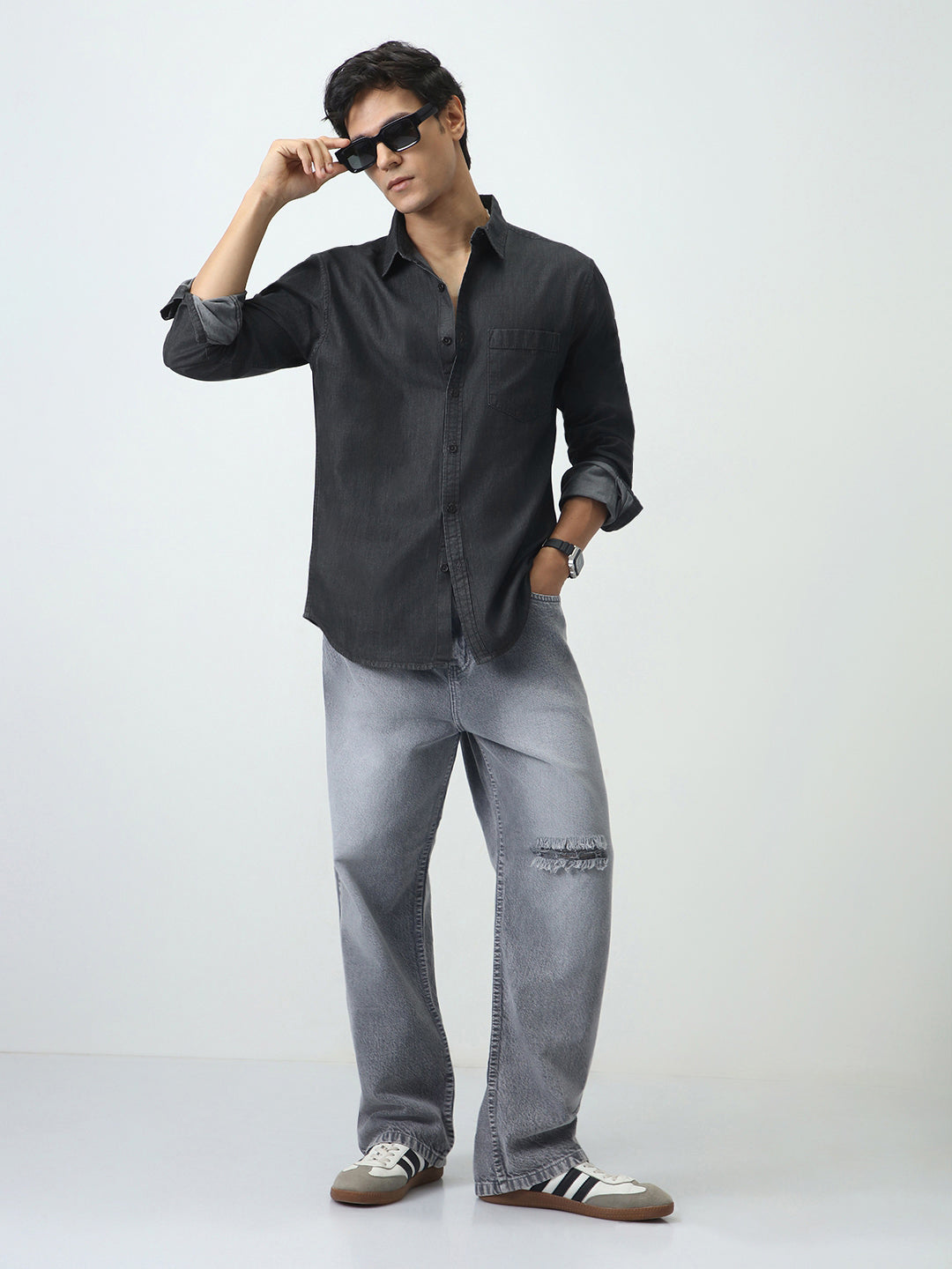 Men's Black Regular Fit Full Sleeve Solid Denim Shirt