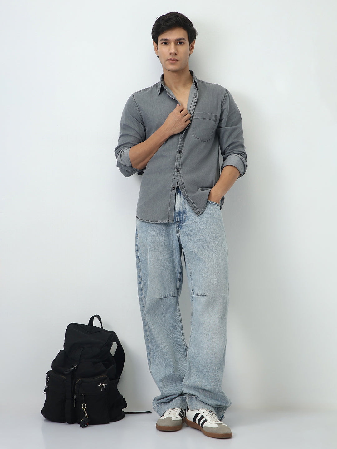 Men's Light Grey Regular Fit Full Sleeve Solid Denim Shirt