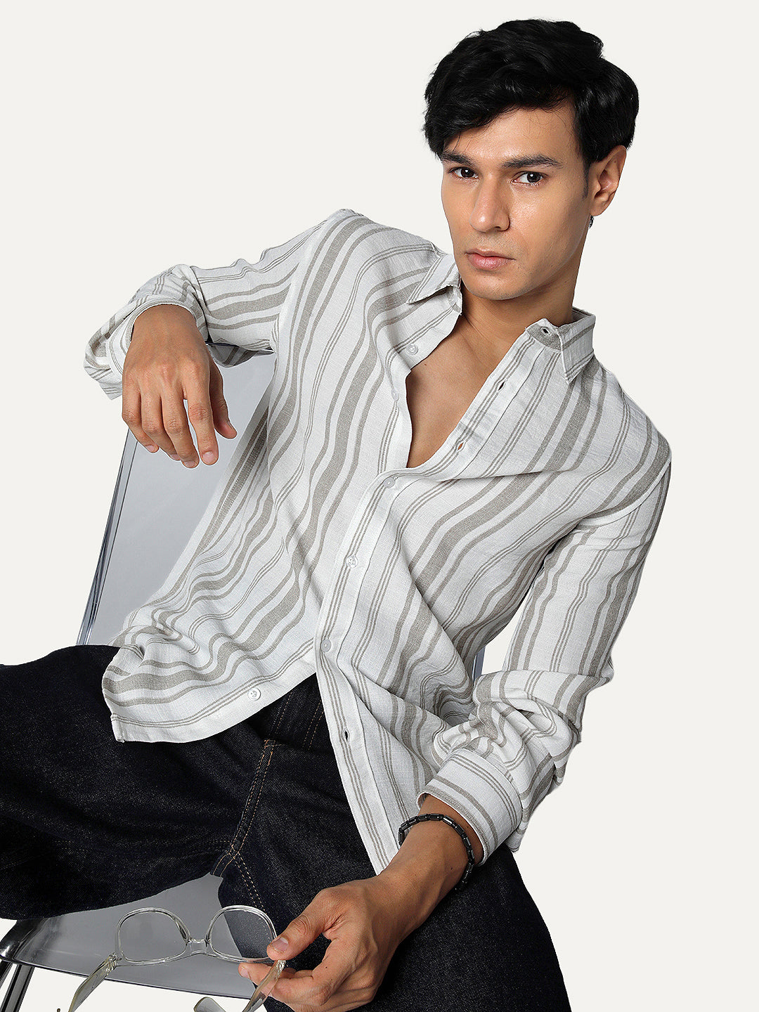 Men's Light Grey Cotton Full Sleeve Relaxed Fit Linen Striped Shirt with Spread Collar