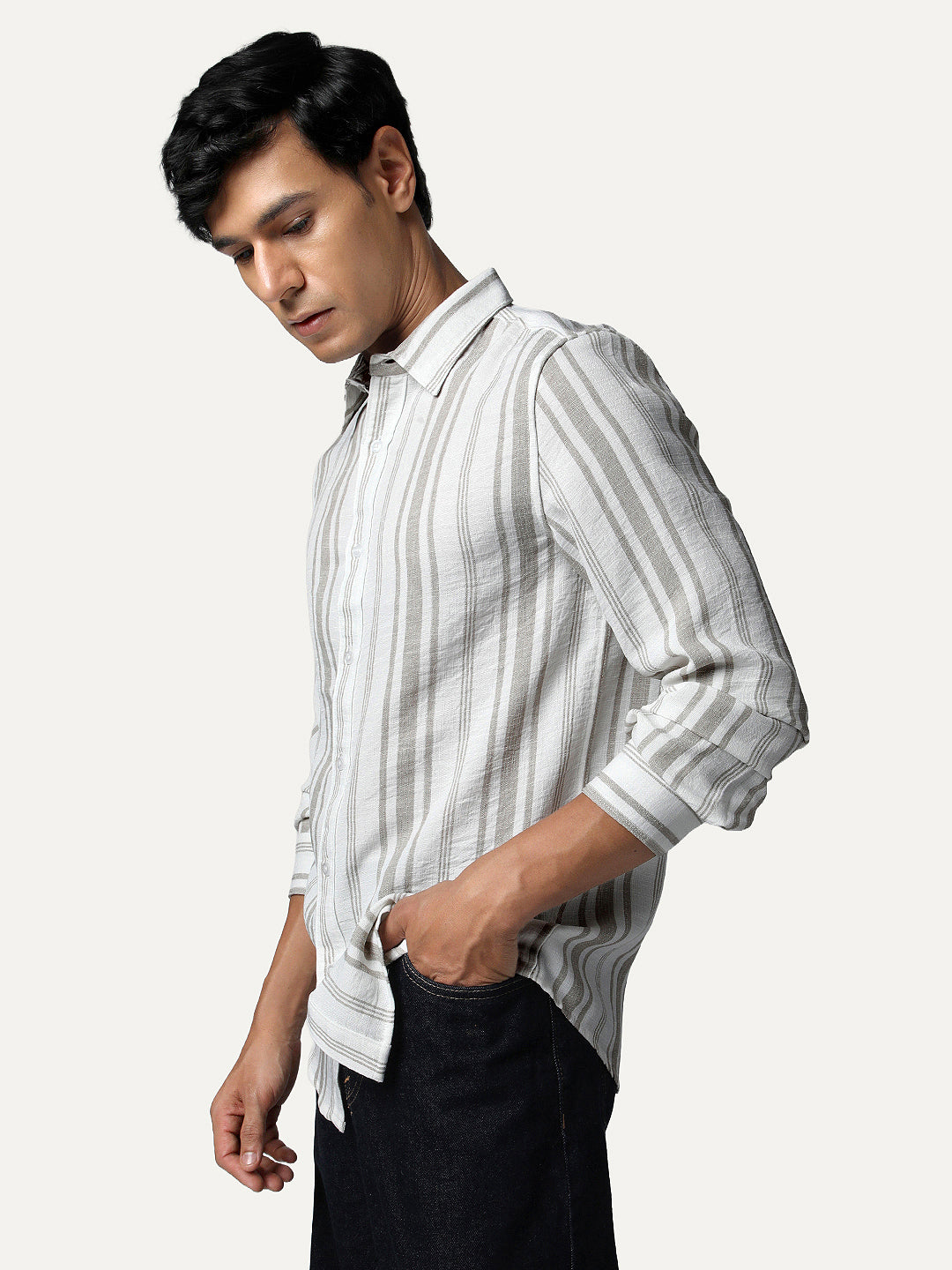 Men's Light Grey Cotton Full Sleeve Relaxed Fit Linen Striped Shirt with Spread Collar