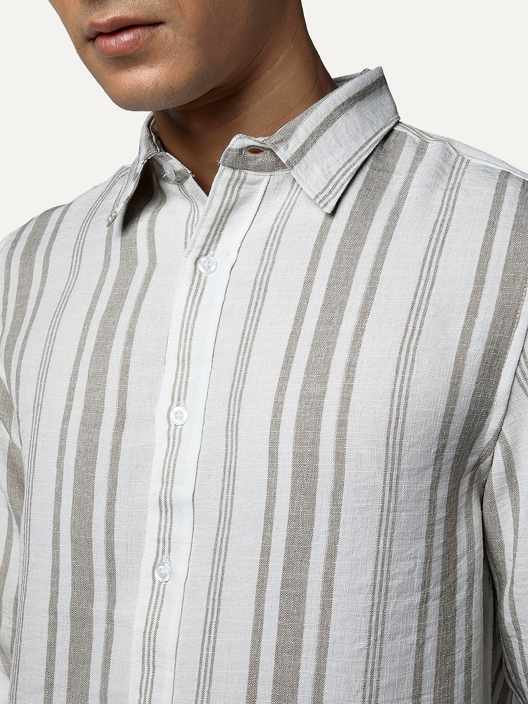 Men's Light Grey Cotton Full Sleeve Relaxed Fit Linen Striped Shirt with Spread Collar