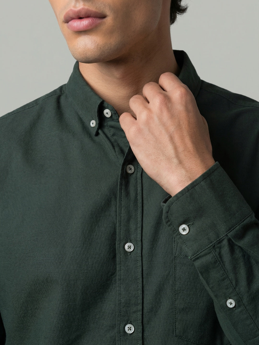 Men's Dark Green Cotton Full Sleeve Regular Fit Solid Oxford Shirt With Button-Down Collar
