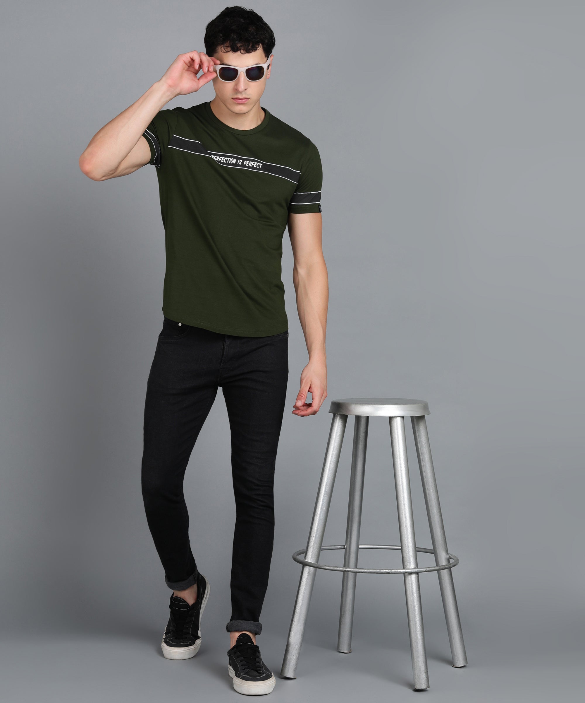 Urbano Fashion Men's Printed Olive Round Neck Half Sleeve Slim Fit Cotton T-Shirt