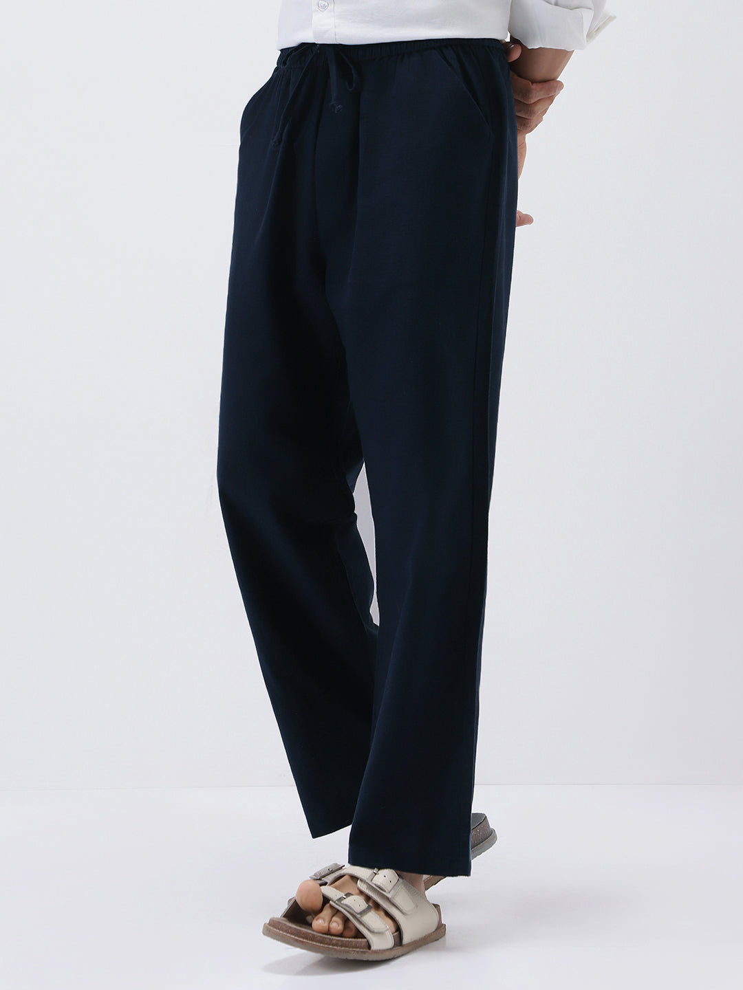 Men's Navy Loose Fit Solid Linen Blend Trousers Non-Stretchable