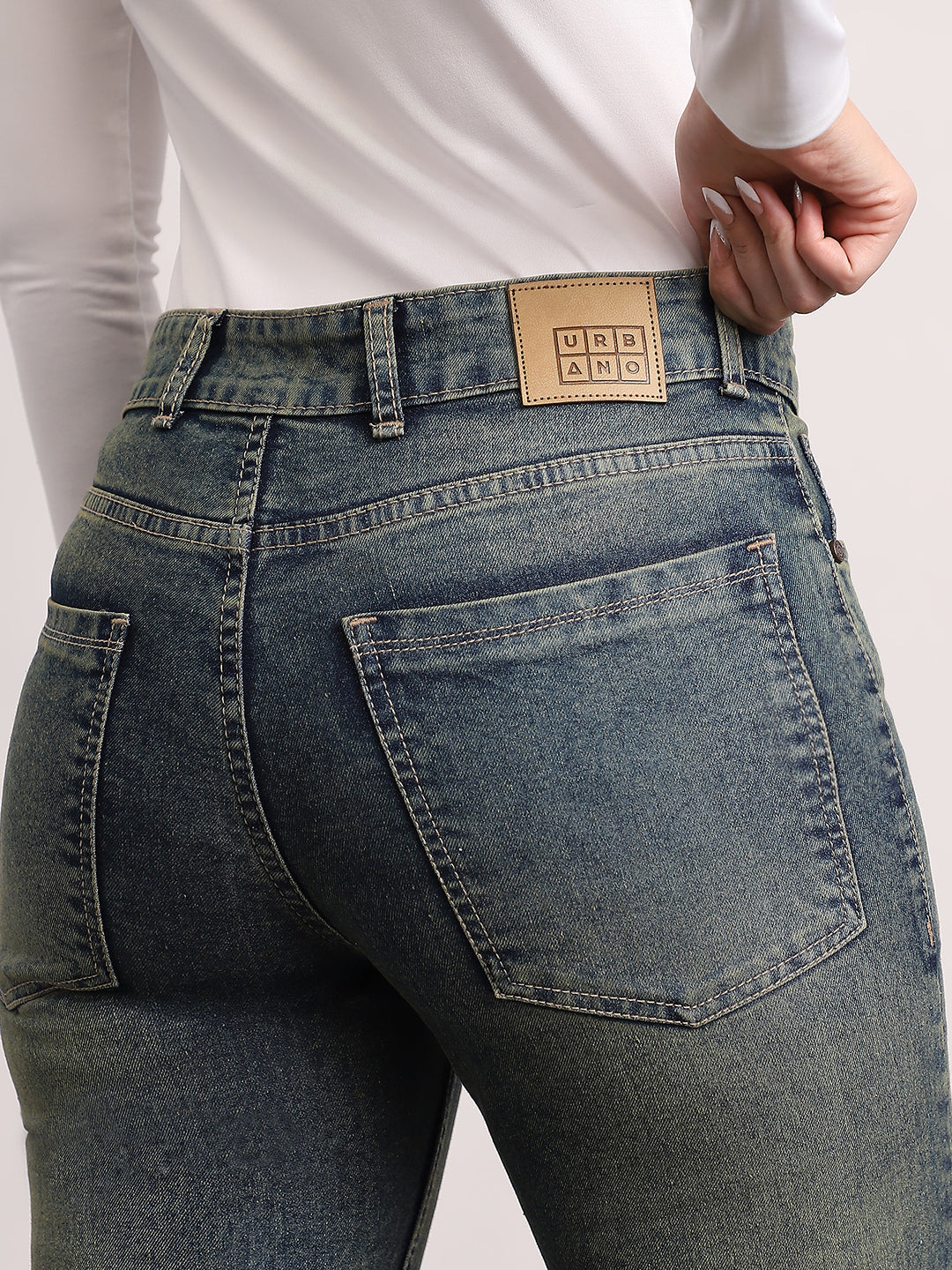 Women's Blue Mid Rise Bootcut Fit Washed Jeans Stretchable
