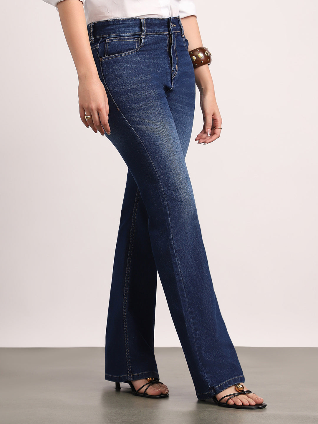 Women's Dark Blue Mid Rise Bootcut Fit Washed Jeans Stretchable
