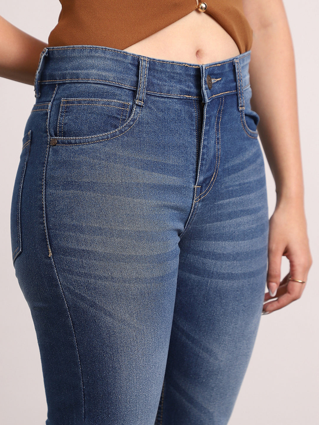 Women's Blue Mid Rise Bootcut Fit Washed Jeans Stretchable