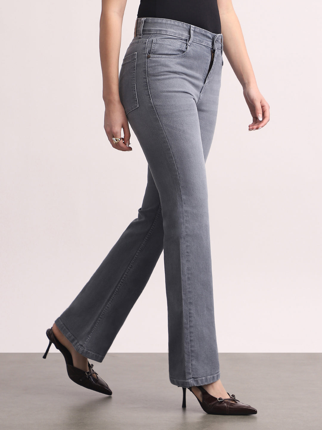 Women's Grey Mid Rise Bootcut Fit Washed Jeans Stretchable