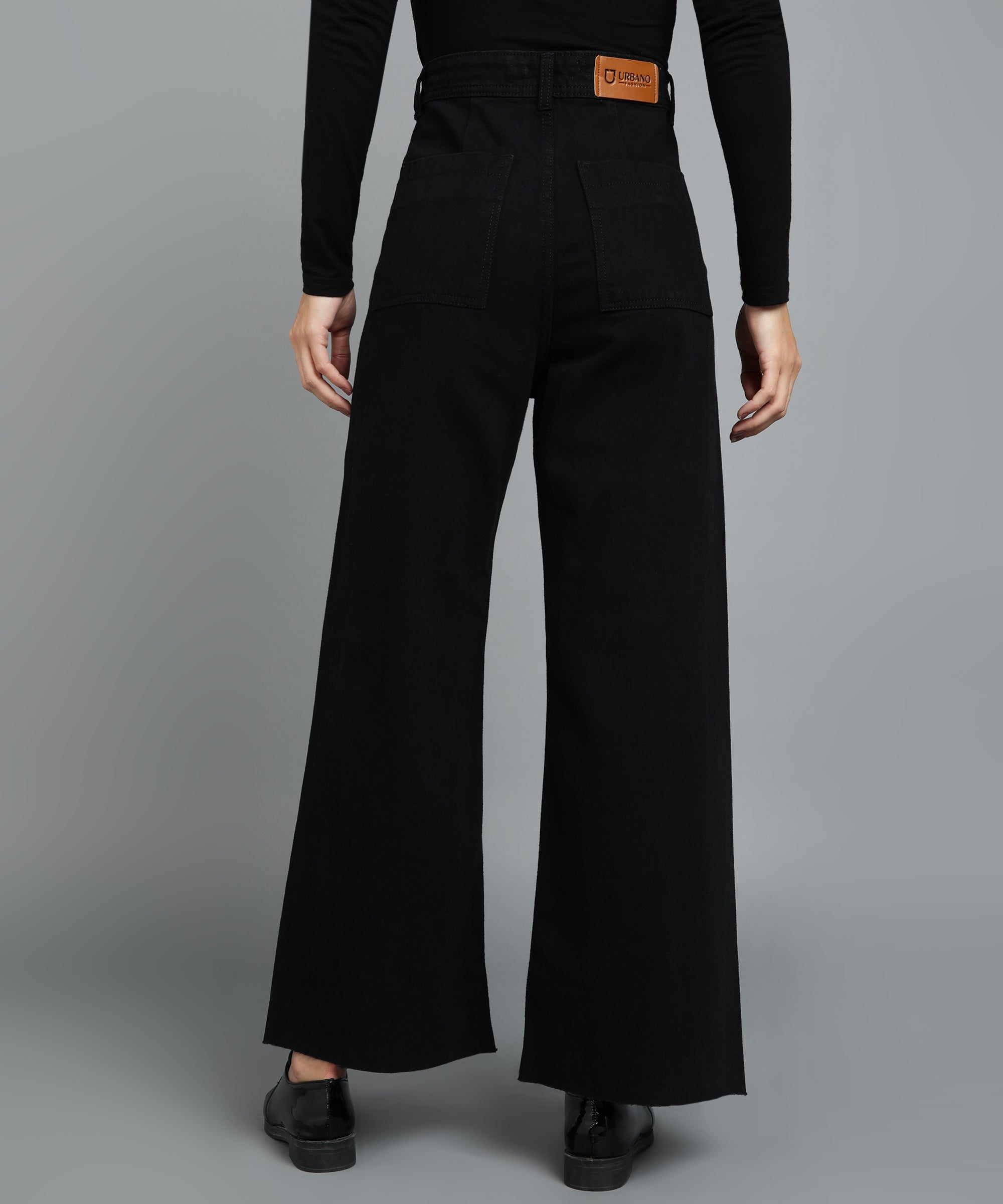 Urbano Fashion Women's Black Regular Fit Wide Leg Washed Jeans