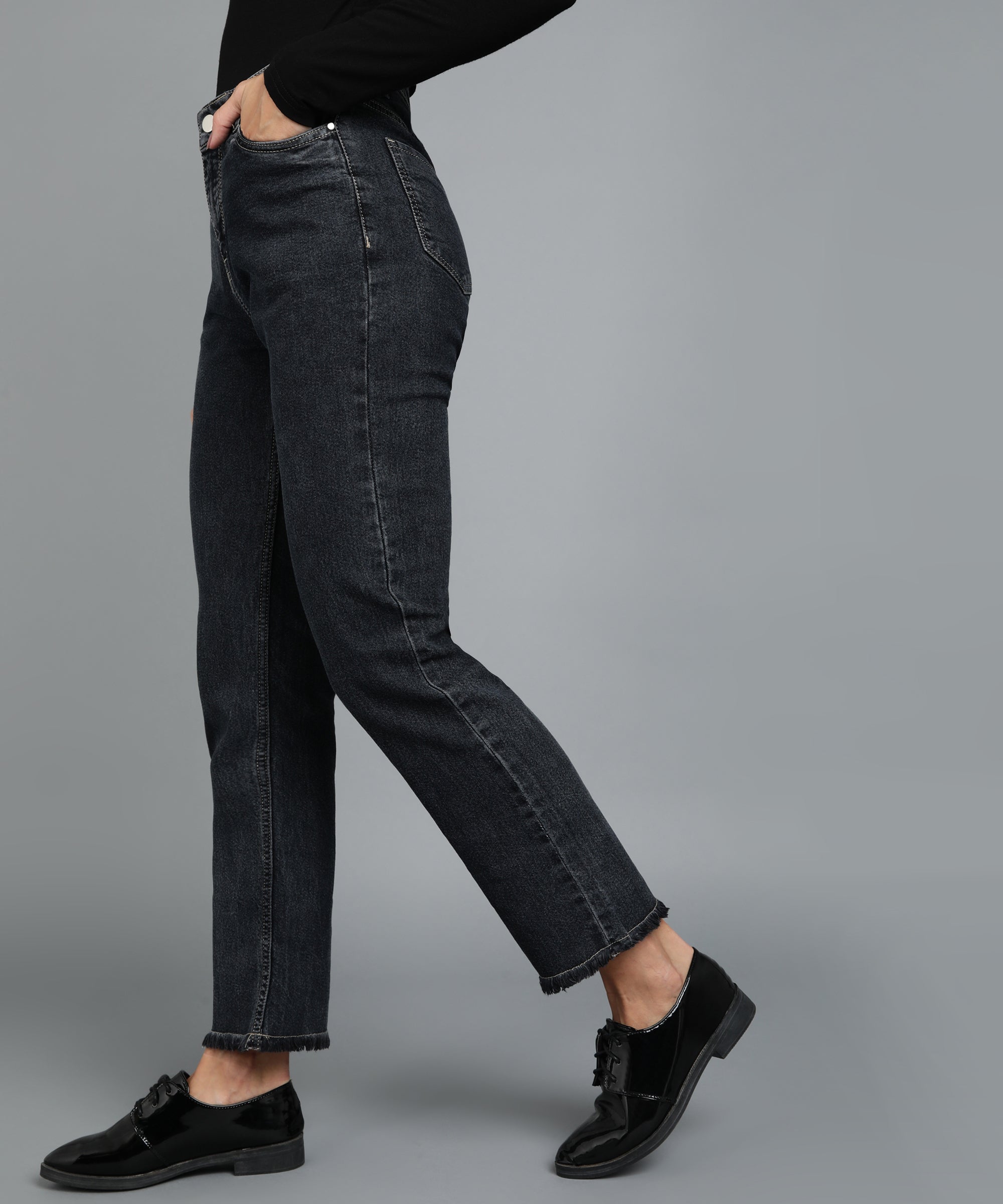 Women's Black Regular Fit Wide Leg Washed Jeans