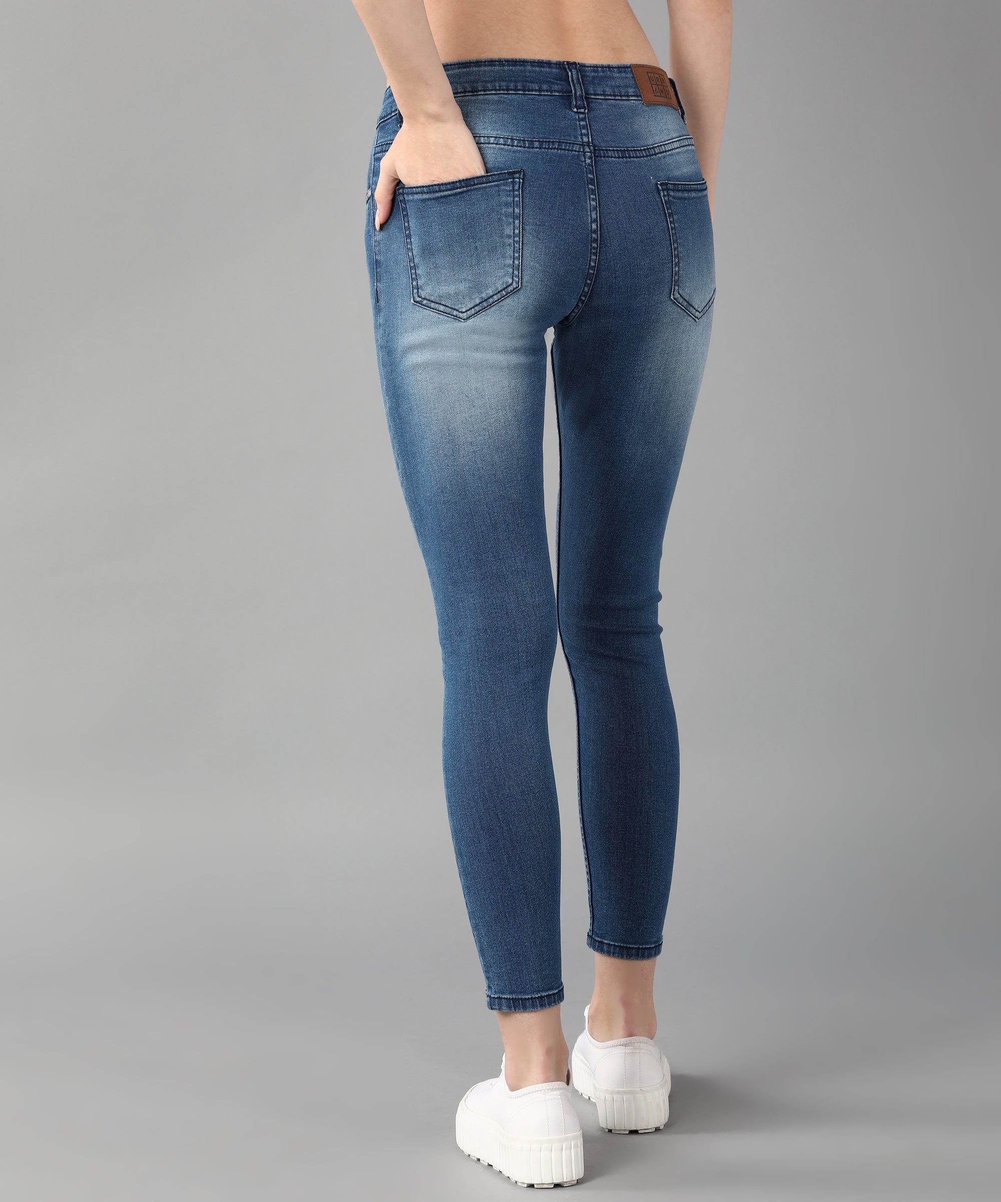 Women's Light Blue Skinny Fit Washed Jeans
