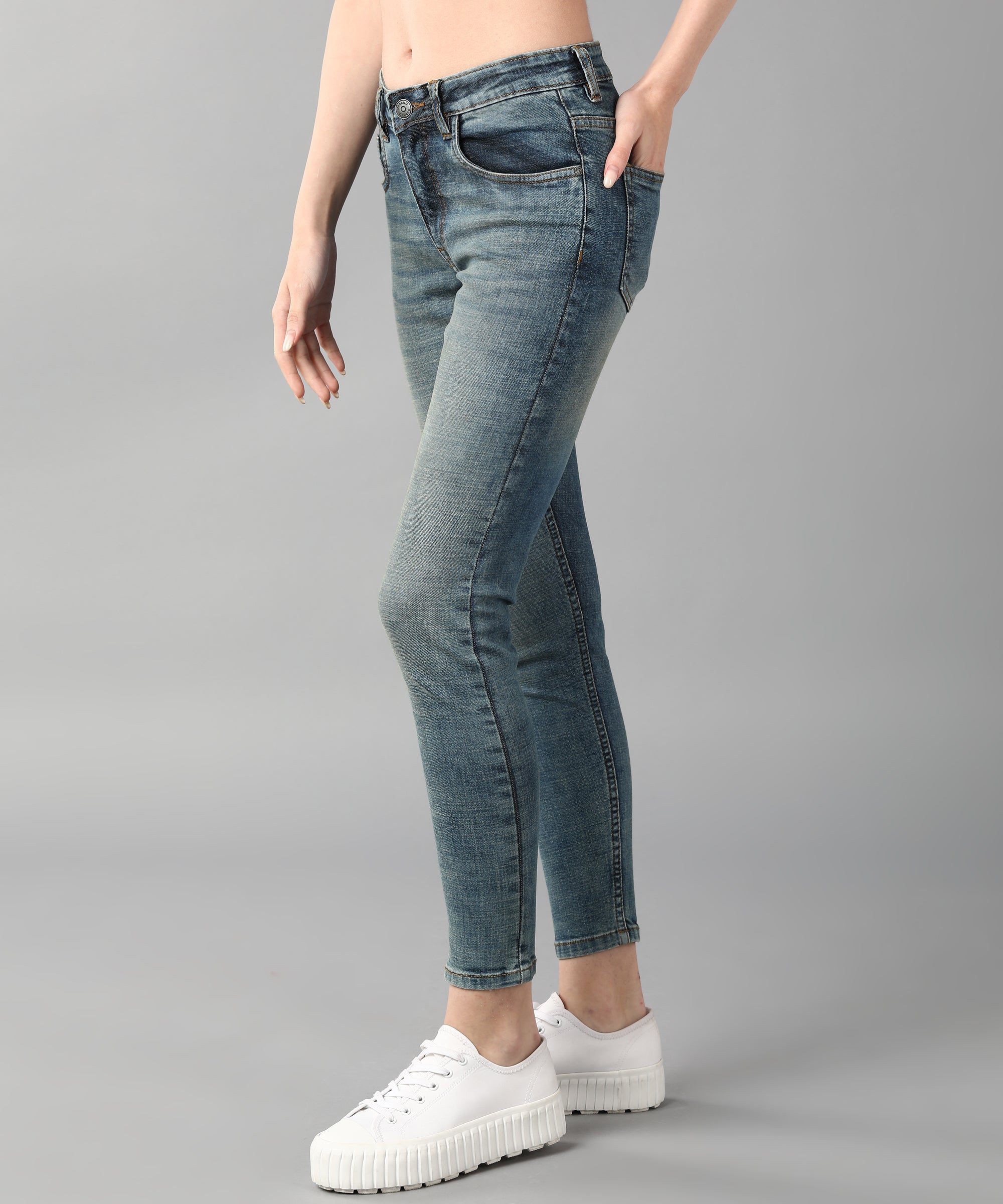 Women's Blue Skinny Fit Washed Jeans