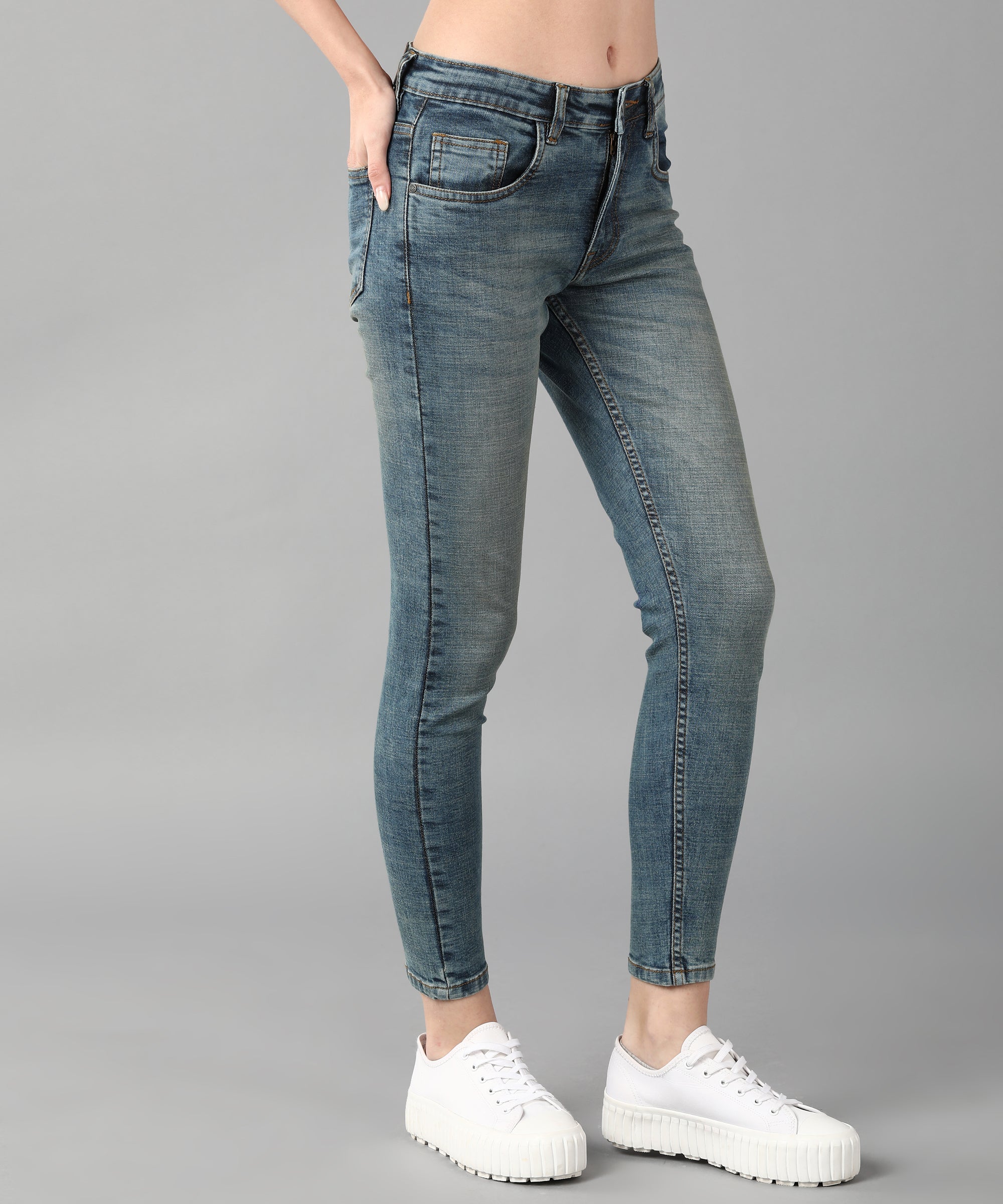 Women's Blue Skinny Fit Washed Jeans