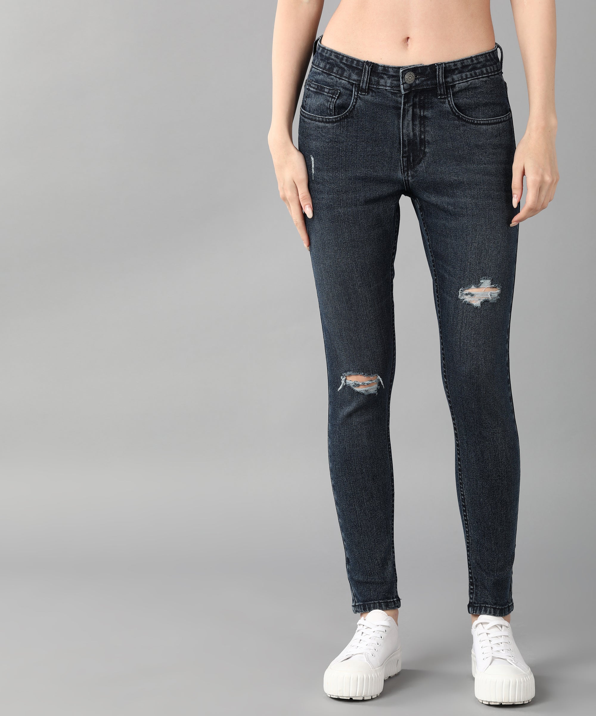 Women's Blue Torn/Mild Distressed Skinny Fit Washed Jeans