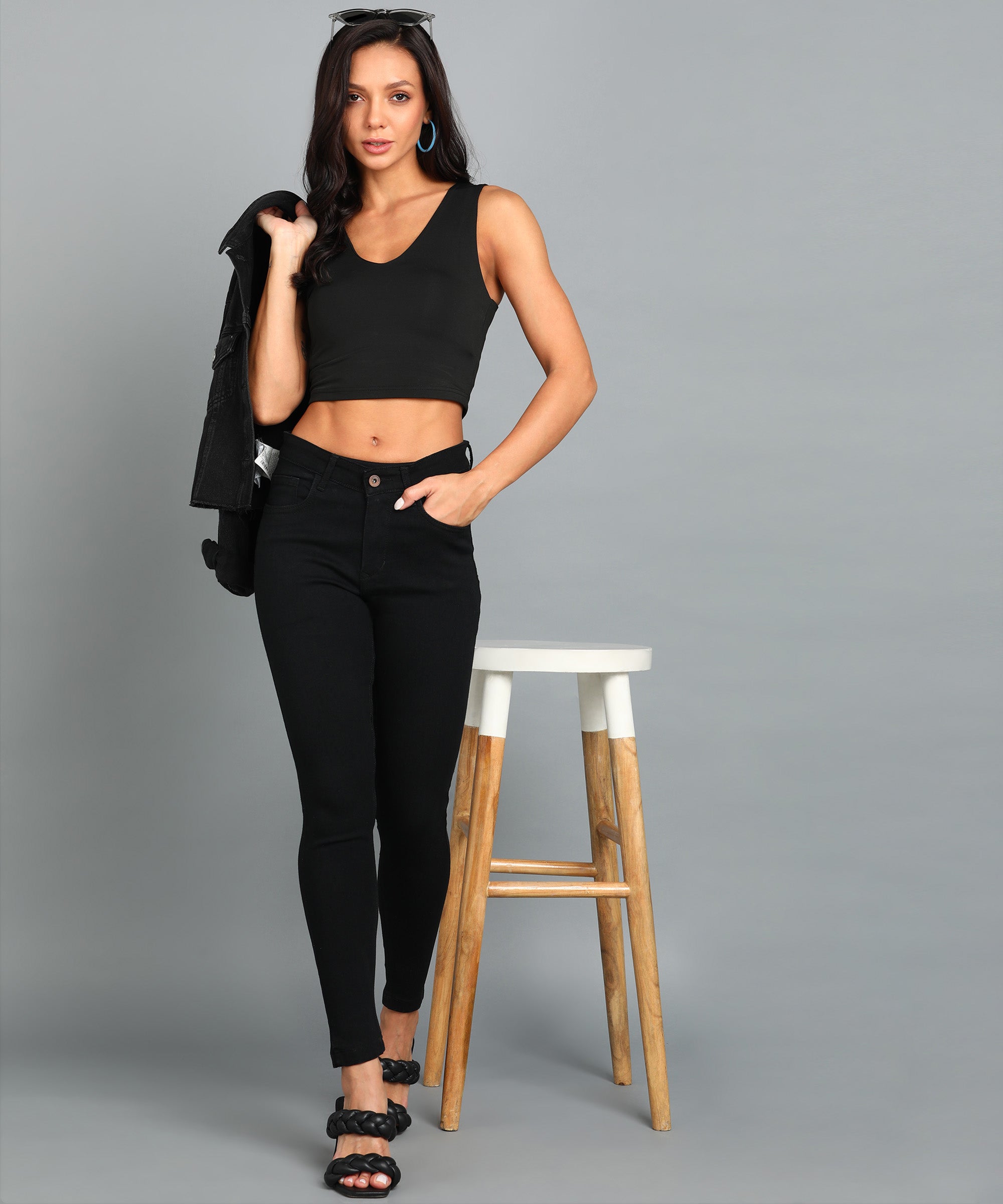 Women's Black Skinny Fit Washed Jeans