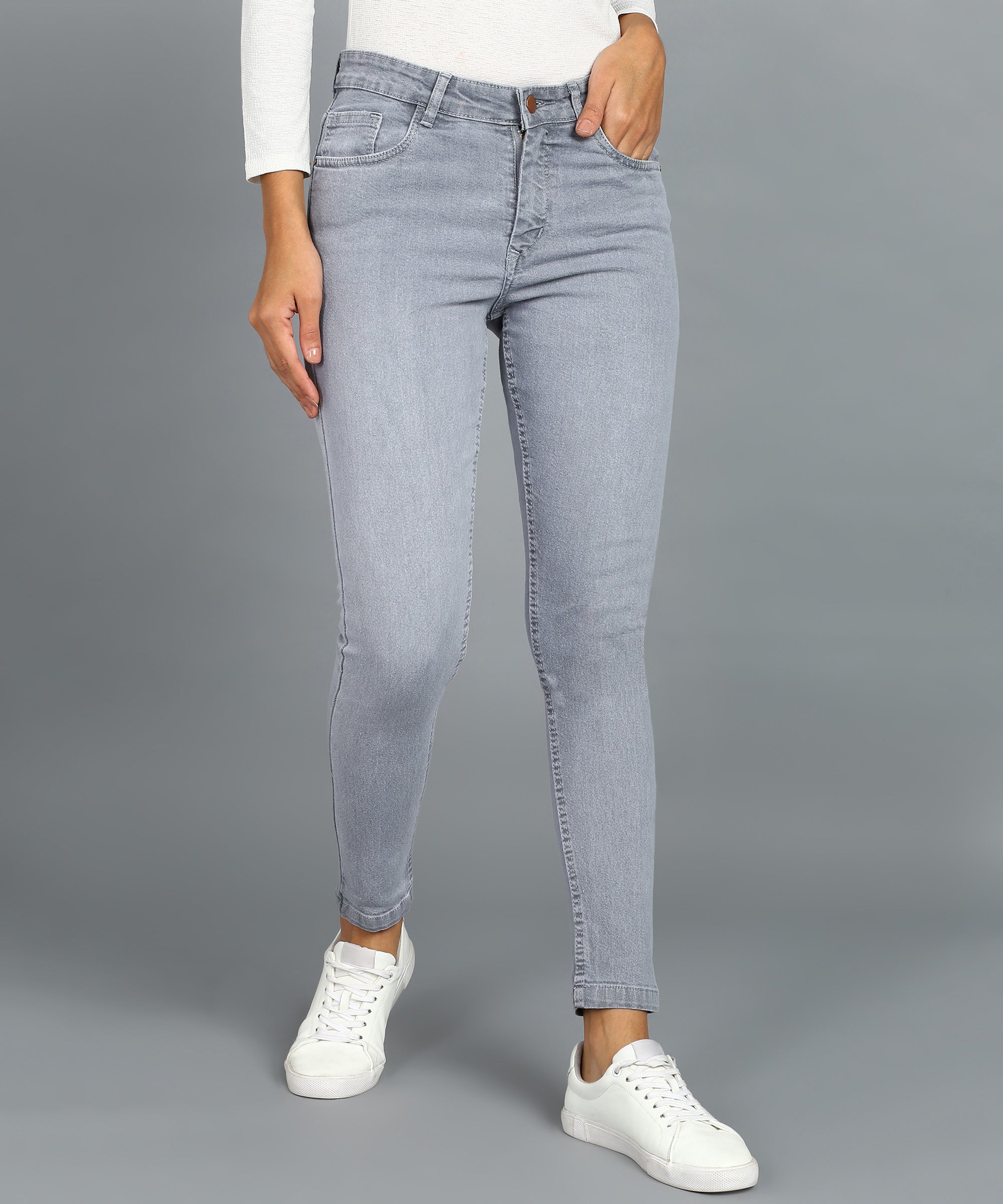 Urbano Fashion Women's Grey Skinny Fit Washed Jeans