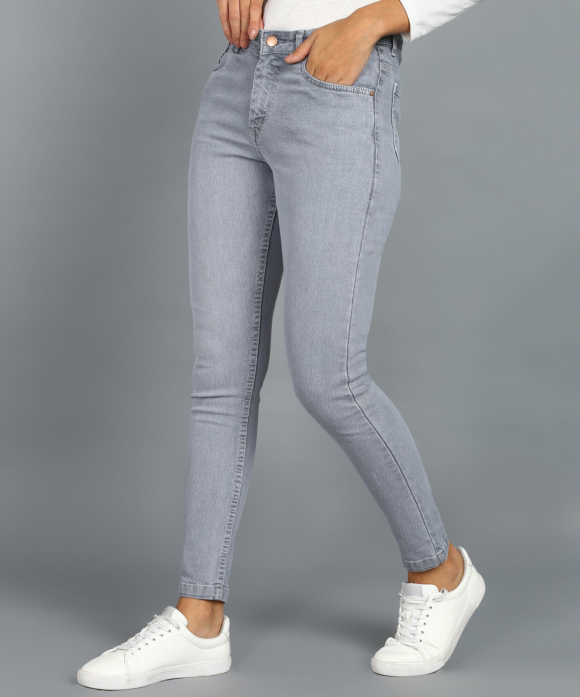 Urbano Fashion Women's Grey Skinny Fit Washed Jeans