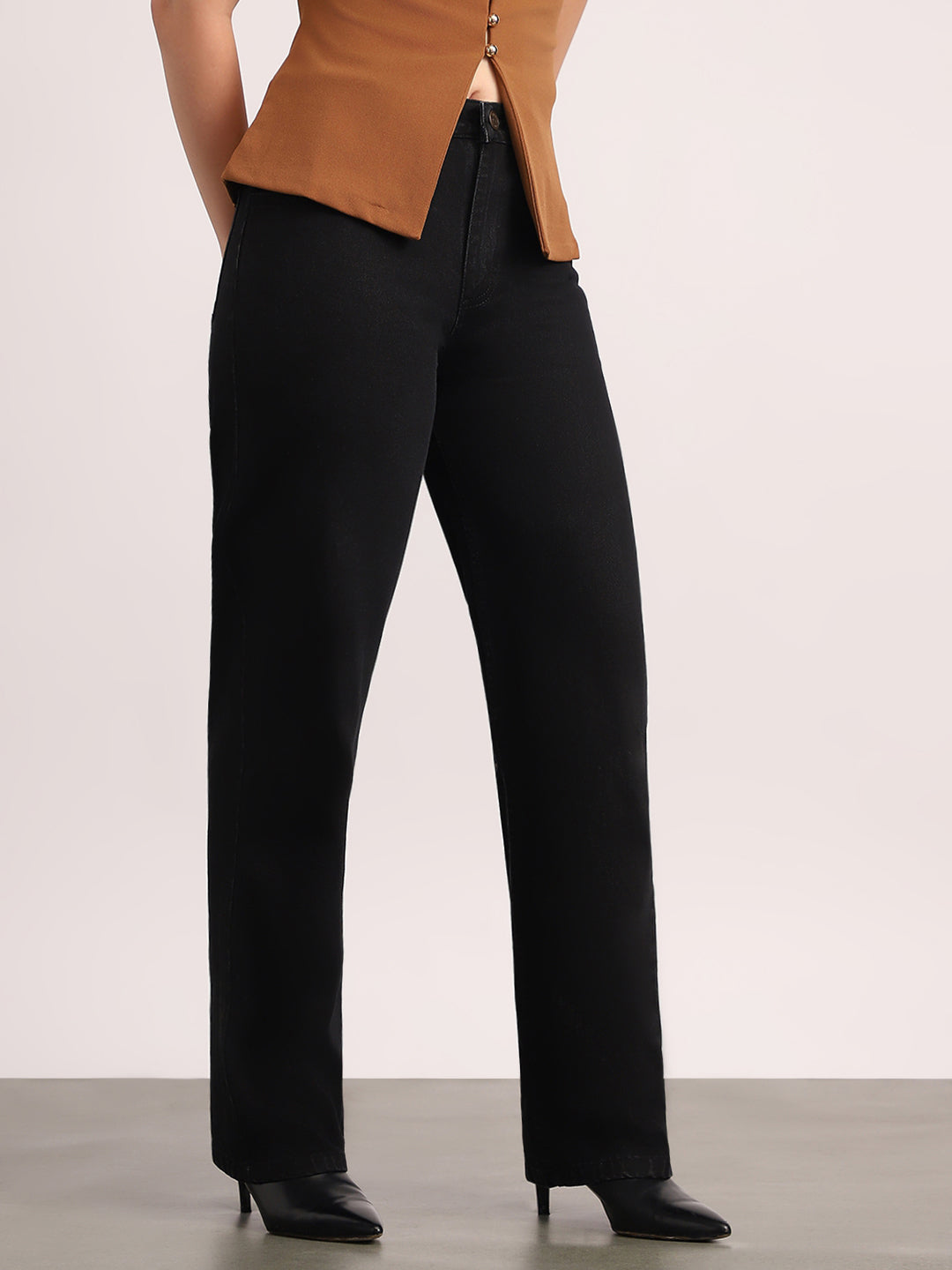 Women's Black High Rise Straight Fit Washed Jeans Non-Stretchable