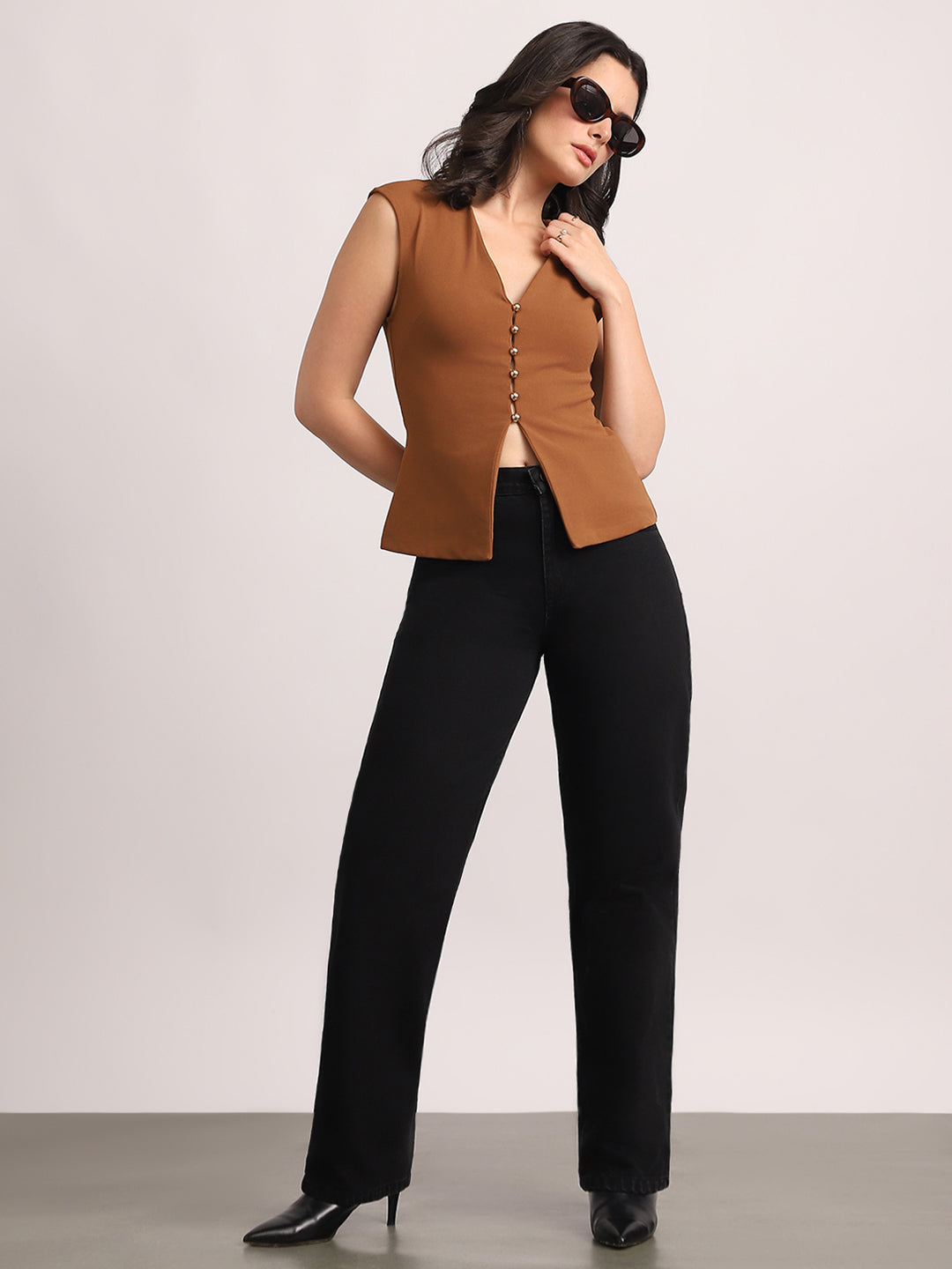 Women's Black High Rise Straight Fit Washed Jeans Non-Stretchable