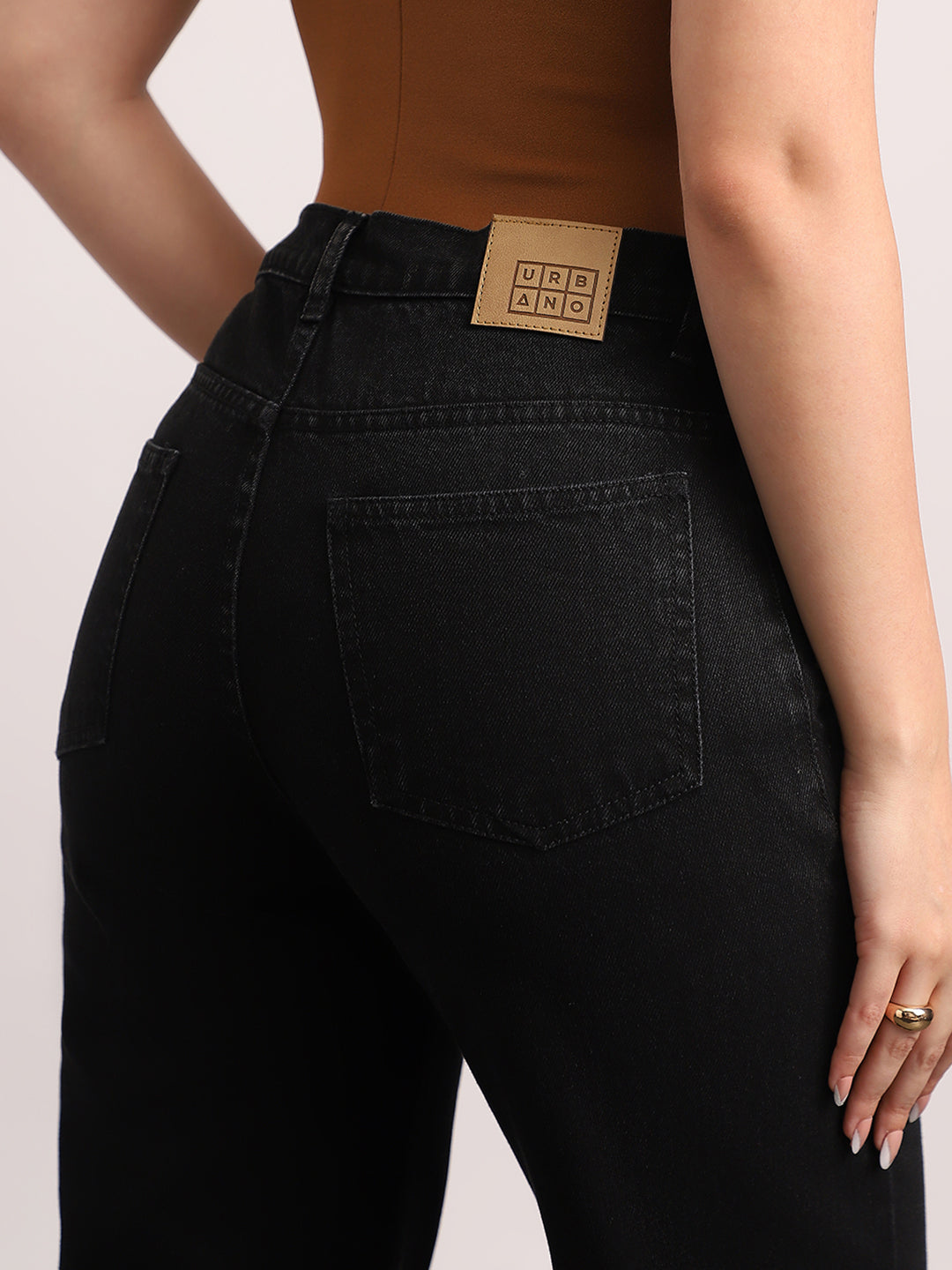 Women's Black High Rise Straight Fit Washed Jeans Non-Stretchable