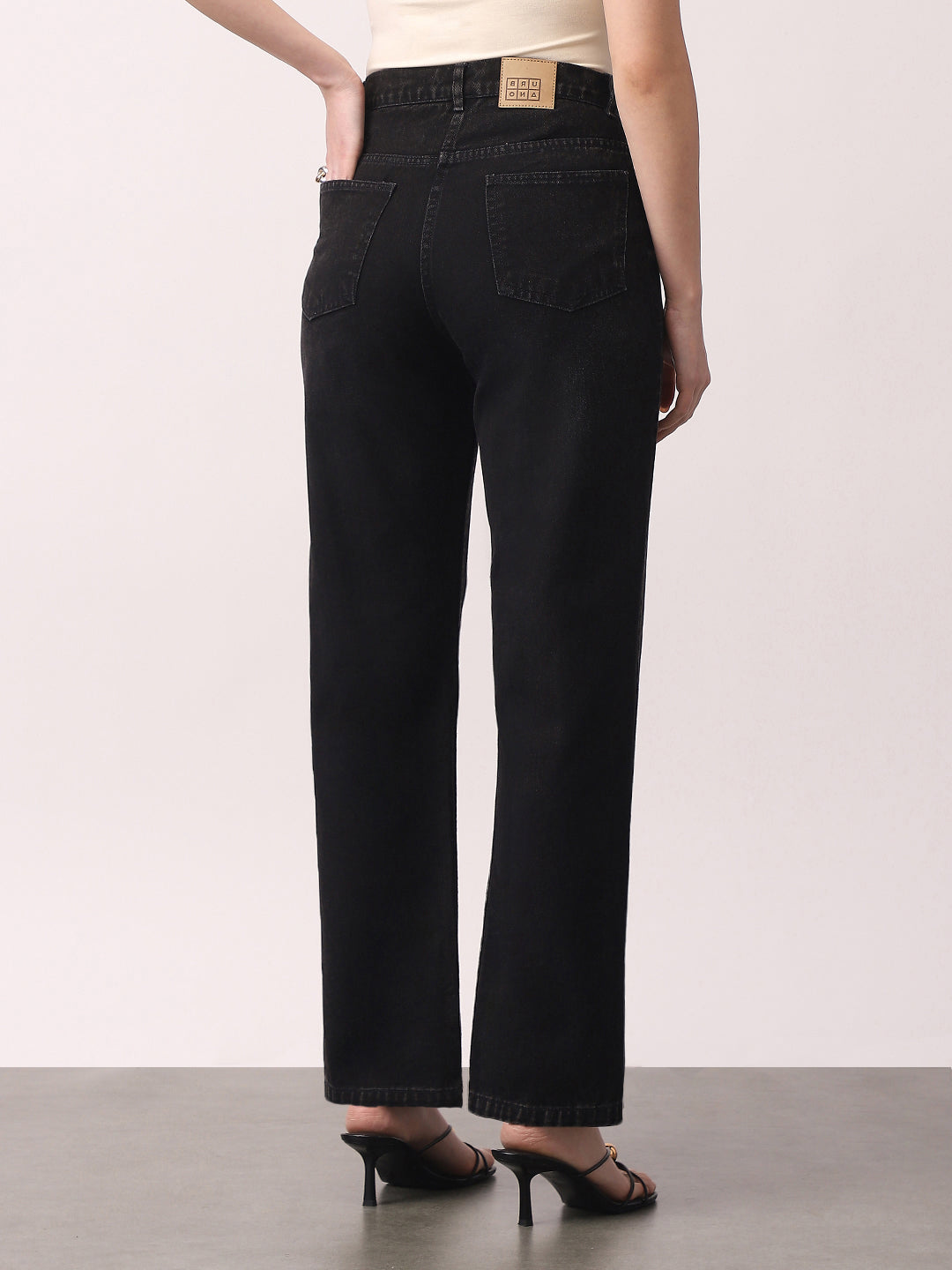 Women's Black High Rise Straight Fit Washed Jeans Non-Stretchable
