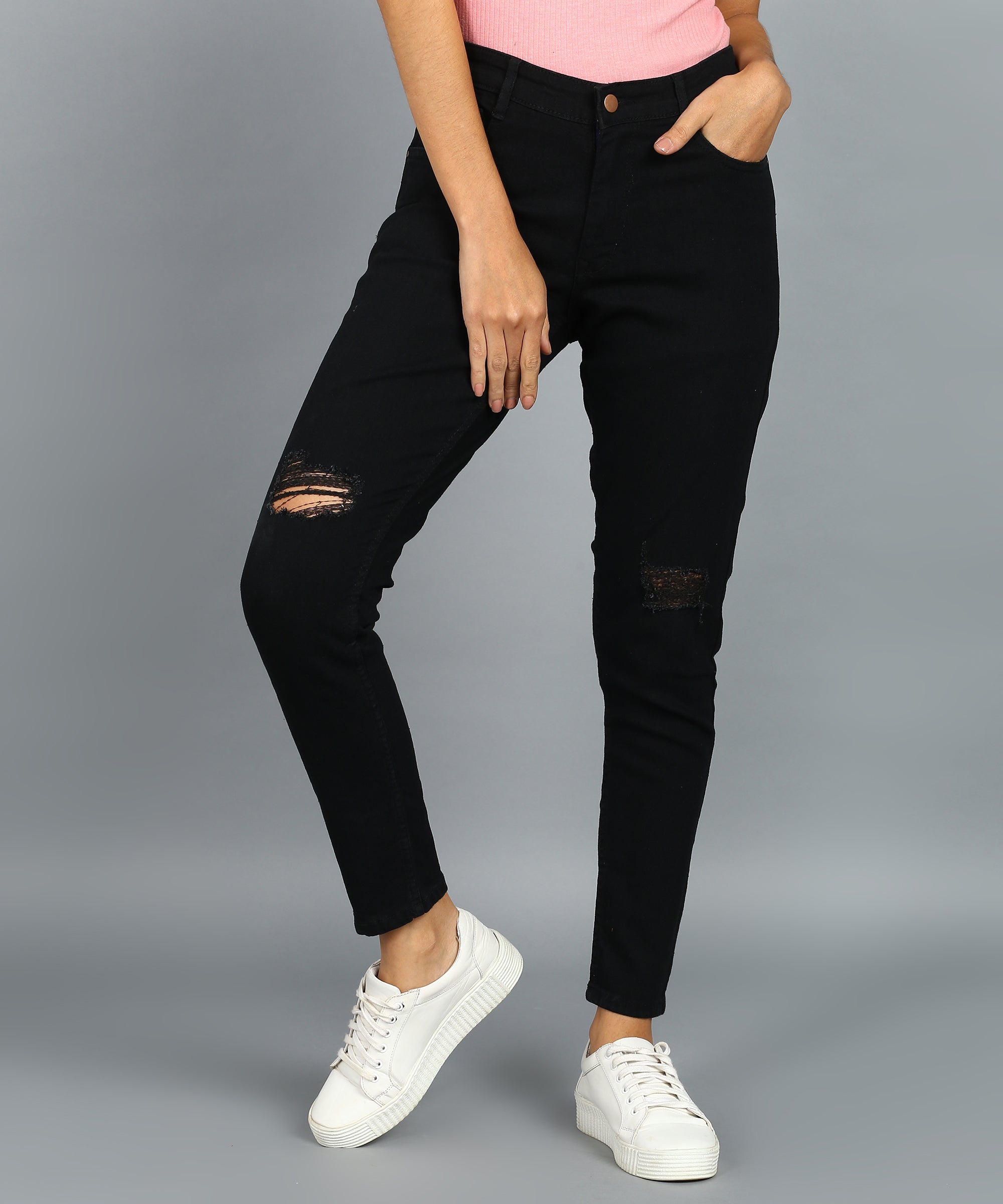 Women's Black Skinny Fit Mild Distressed Washed Jeans