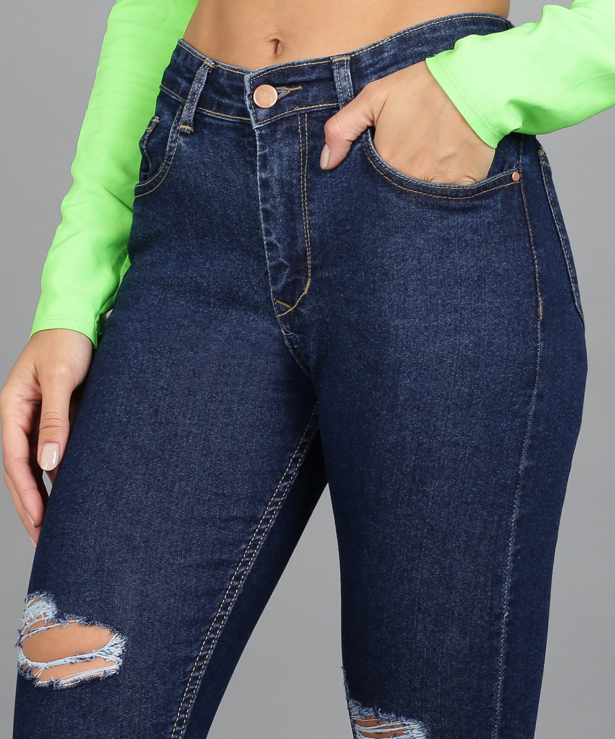 Women's Dark Blue Skinny Fit Mild Distressed Washed Jeans