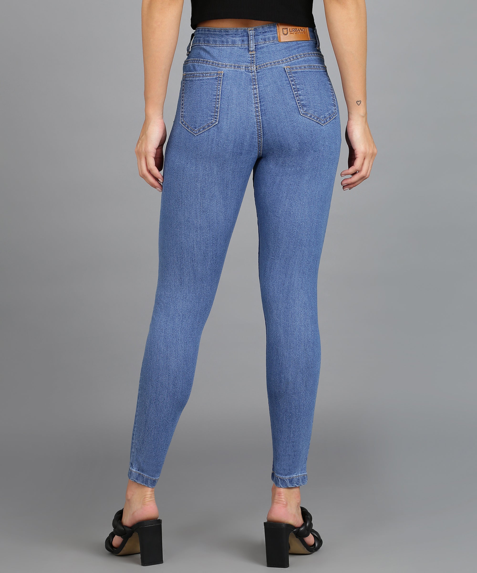 Women's Light Blue Skinny Fit Mild Distressed Washed Jeans