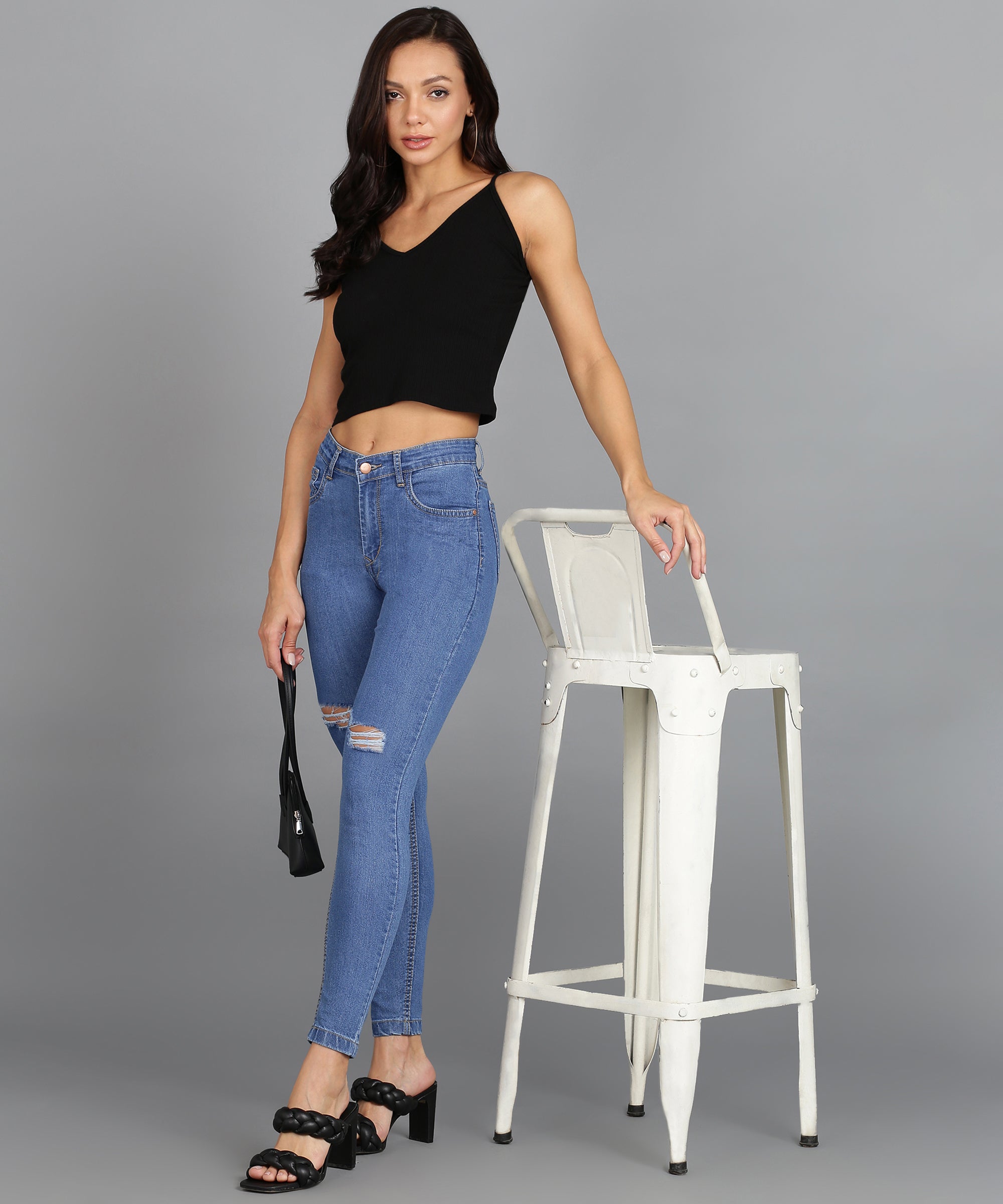 Women's Light Blue Skinny Fit Mild Distressed Washed Jeans