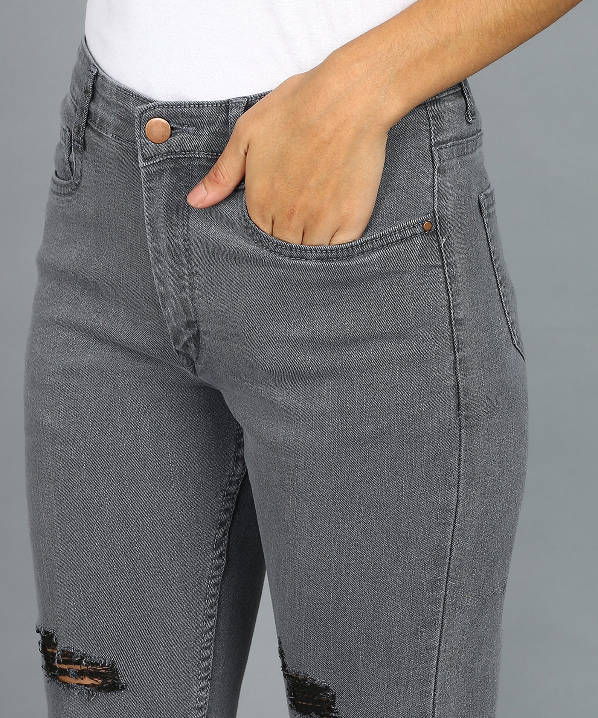 Women's Light Grey Skinny Fit Mild Distressed Washed Jeans