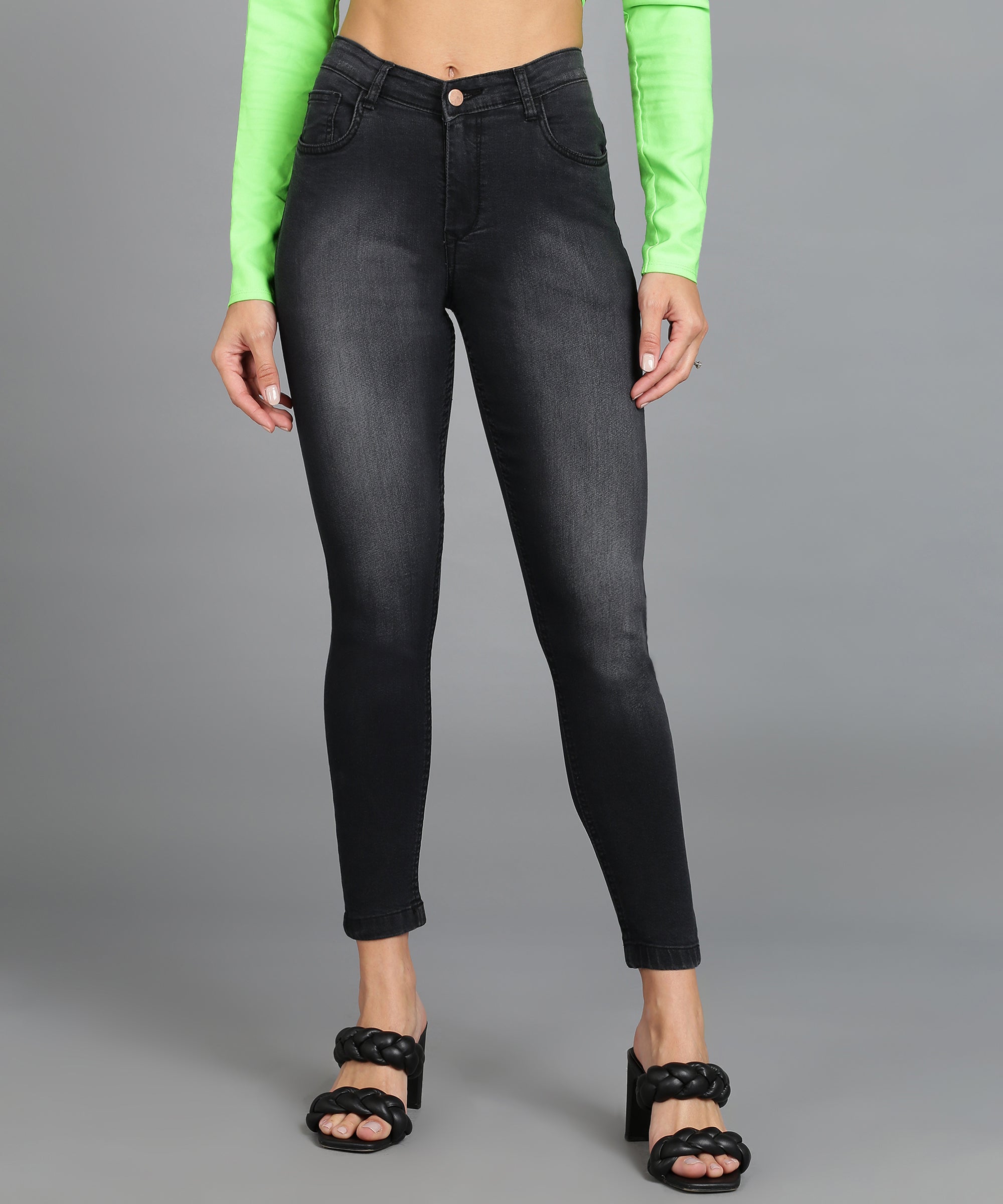 Women's Black Skinny Fit Washed Jeans