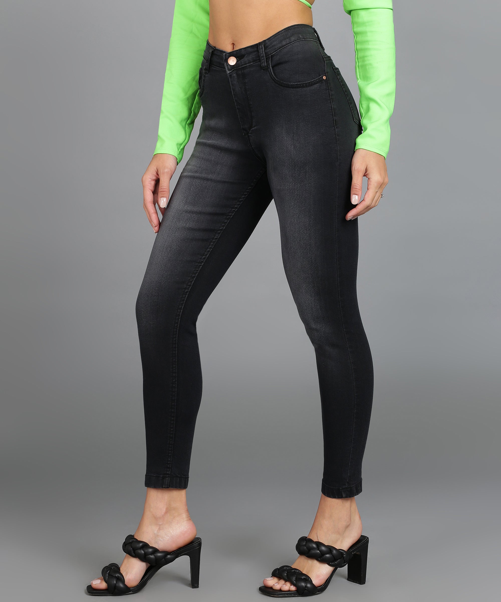 Women's Black Skinny Fit Washed Jeans