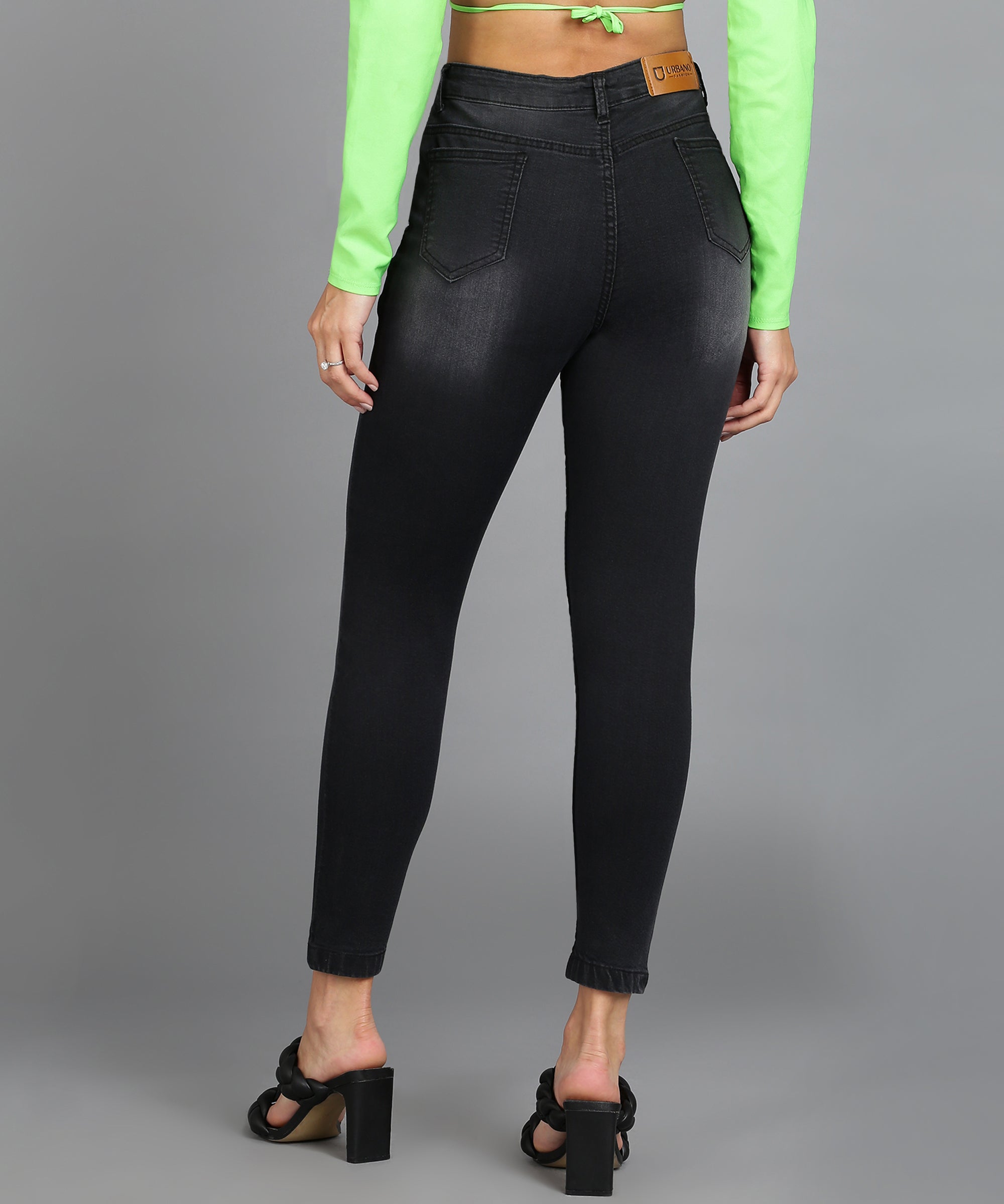 Women's Black Skinny Fit Washed Jeans