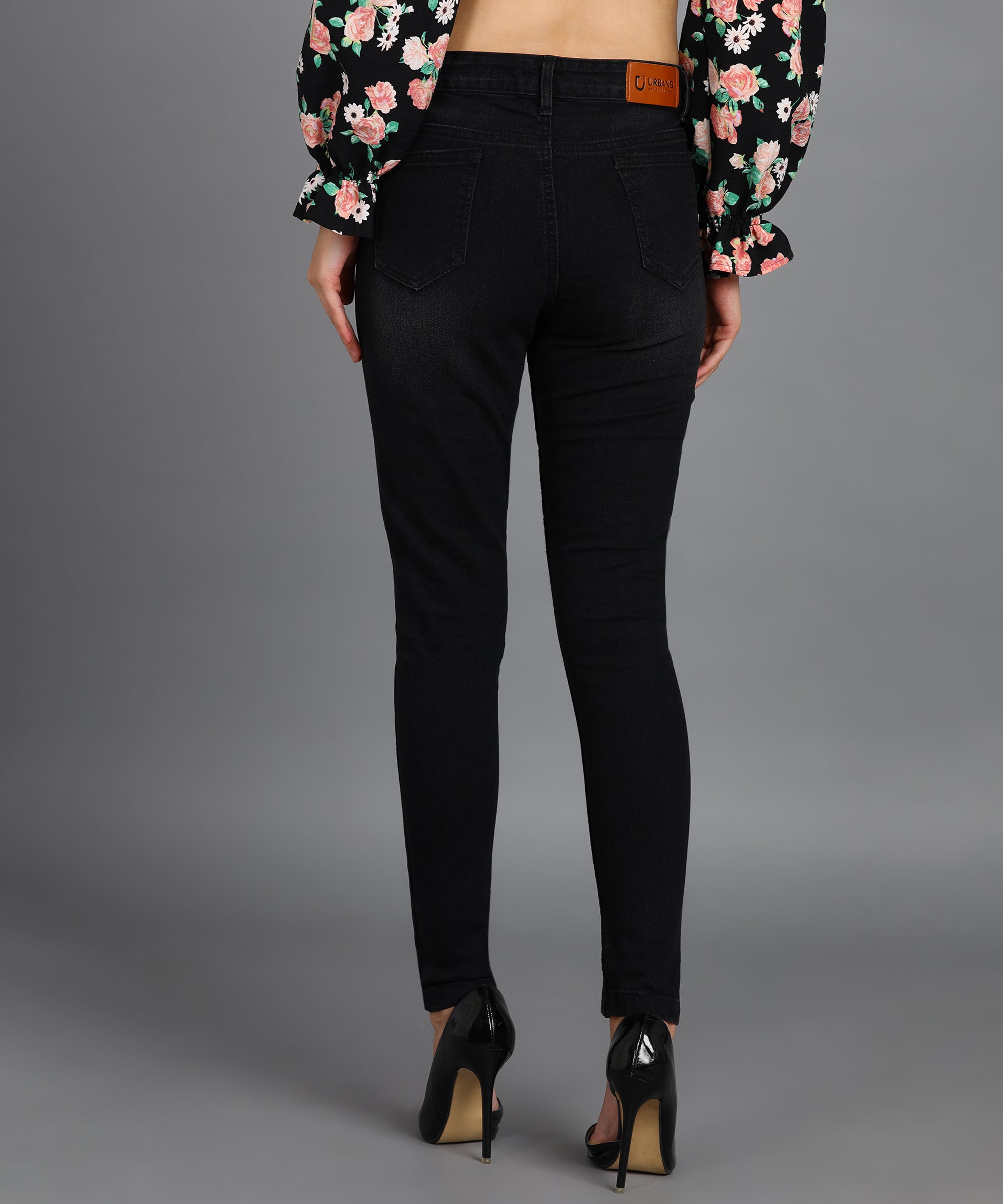 Urbano Fashion Women's Black Skinny Fit Washed Jeans