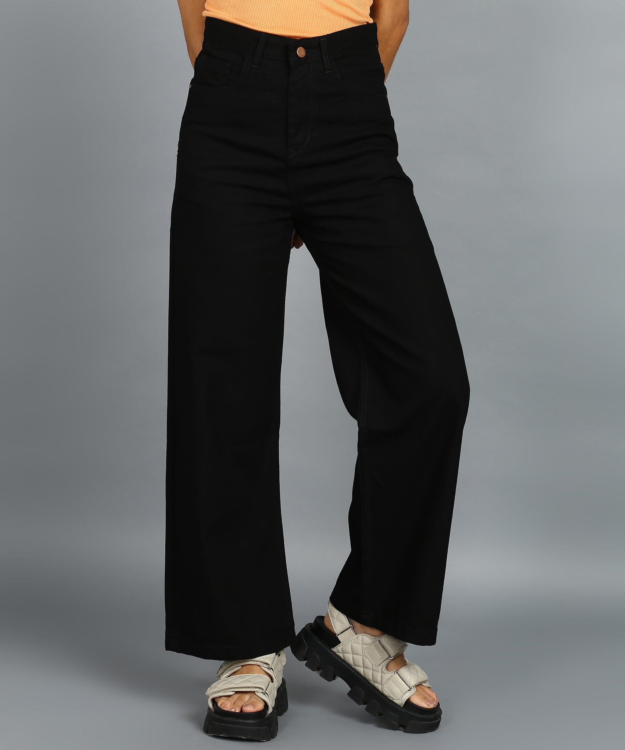 Urbano Fashion Women's Black Regular Fit Wide Leg Washed Jeans
