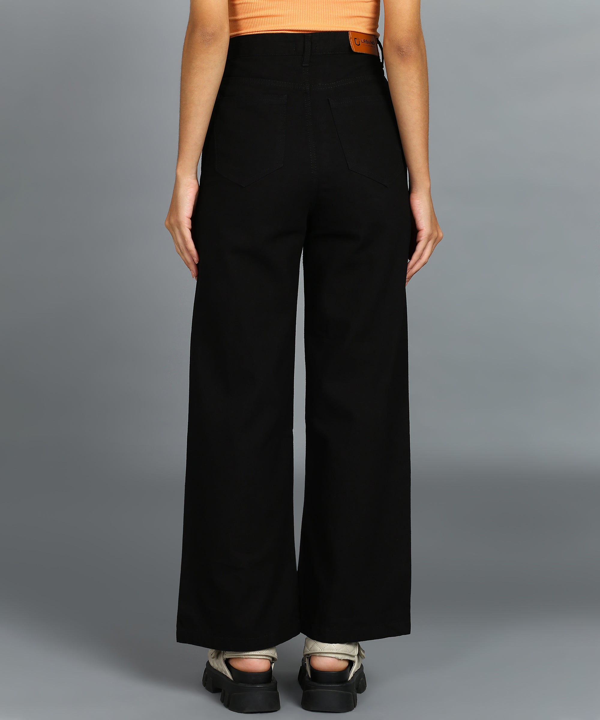 Urbano Fashion Women's Black Regular Fit Wide Leg Washed Jeans