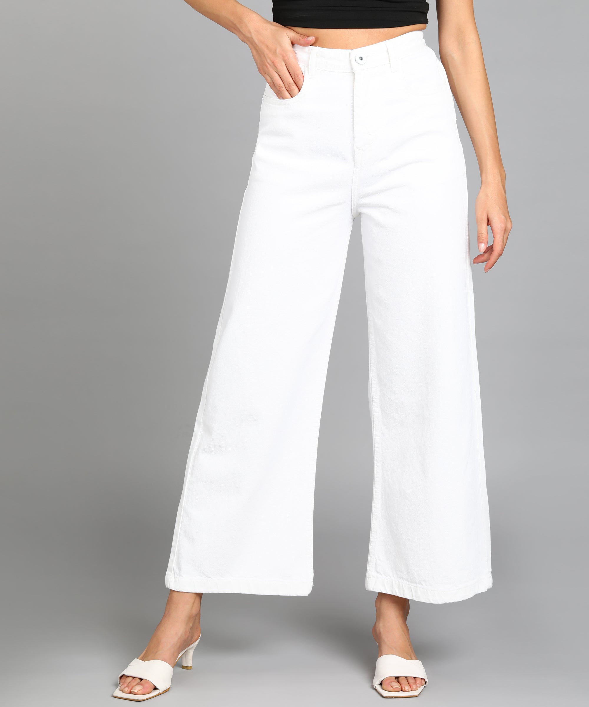 Women's White Regular Fit Wide Leg Washed Jeans