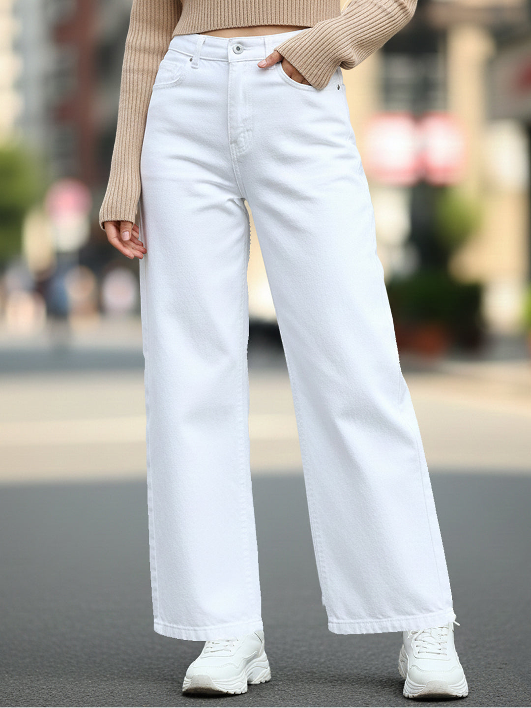 Women's White Wide Leg Fit Washed Jeans