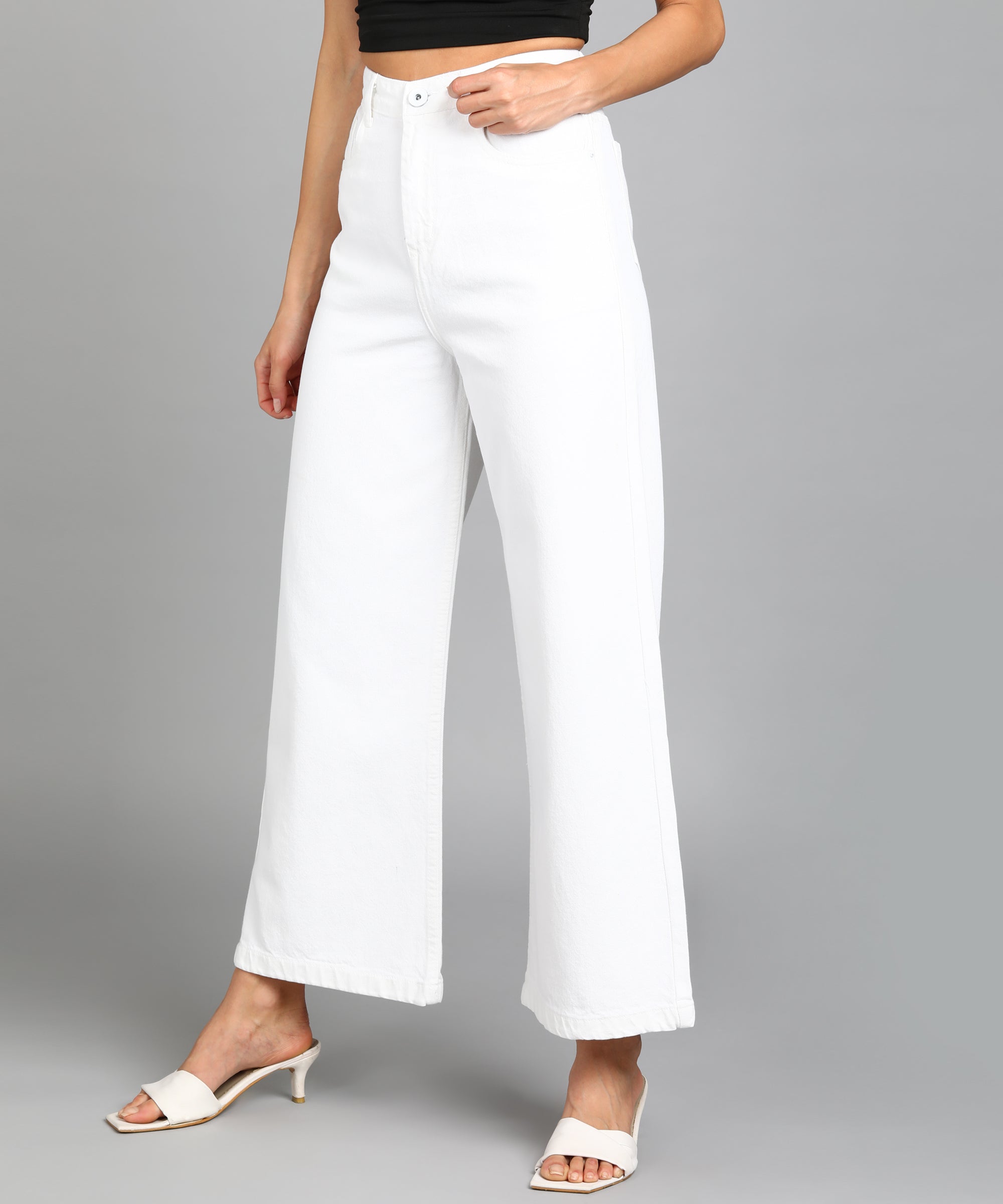 Women's White Regular Fit Wide Leg Washed Jeans