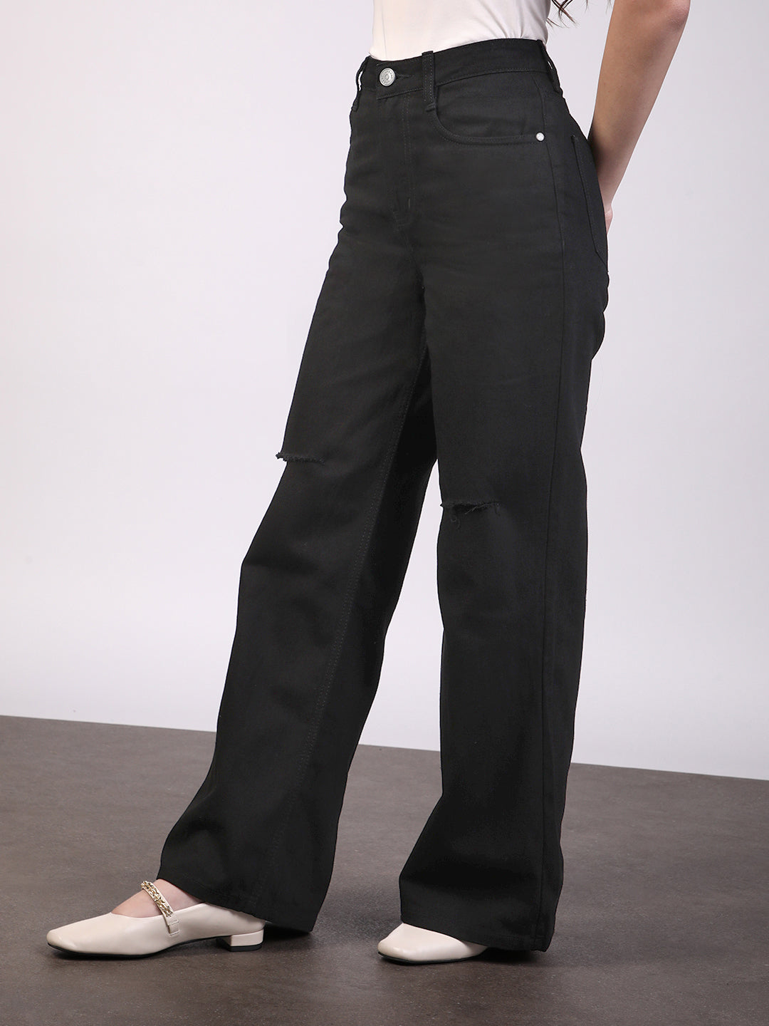 Women's Black Regular Fit Wide Leg Mild Distressed/Knee Slit Washed Jeans