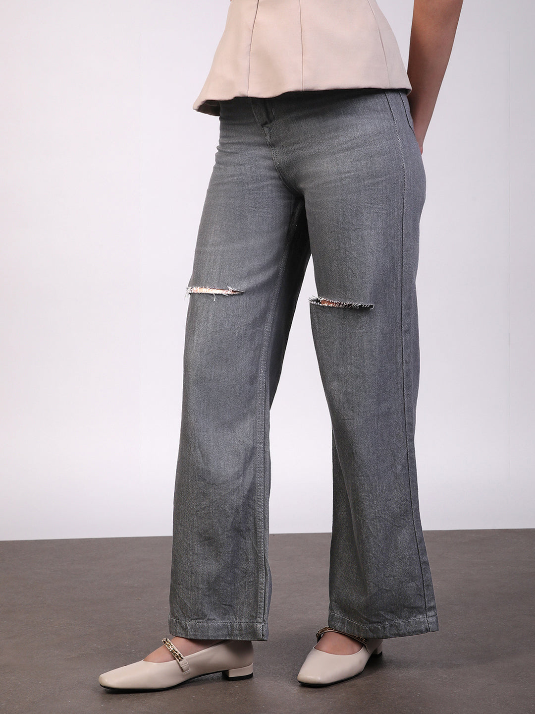 Women's Grey Regular Fit Wide Leg Mild Distressed/Knee Slit Washed Jeans