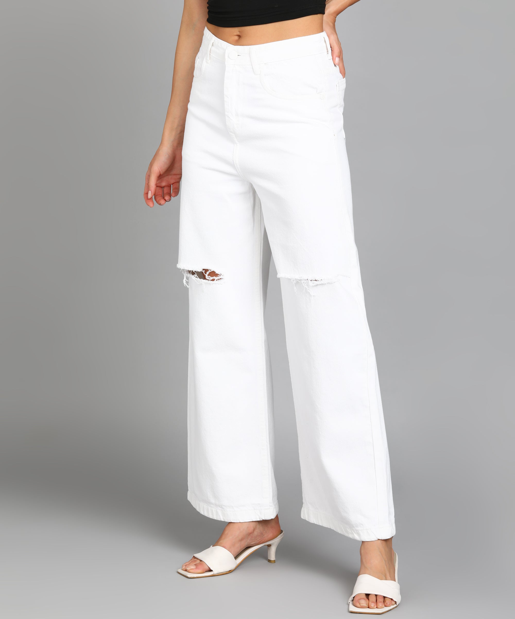 Women's White Regular Fit Wide Leg Mild Distressed/Knee Slit Washed Jeans